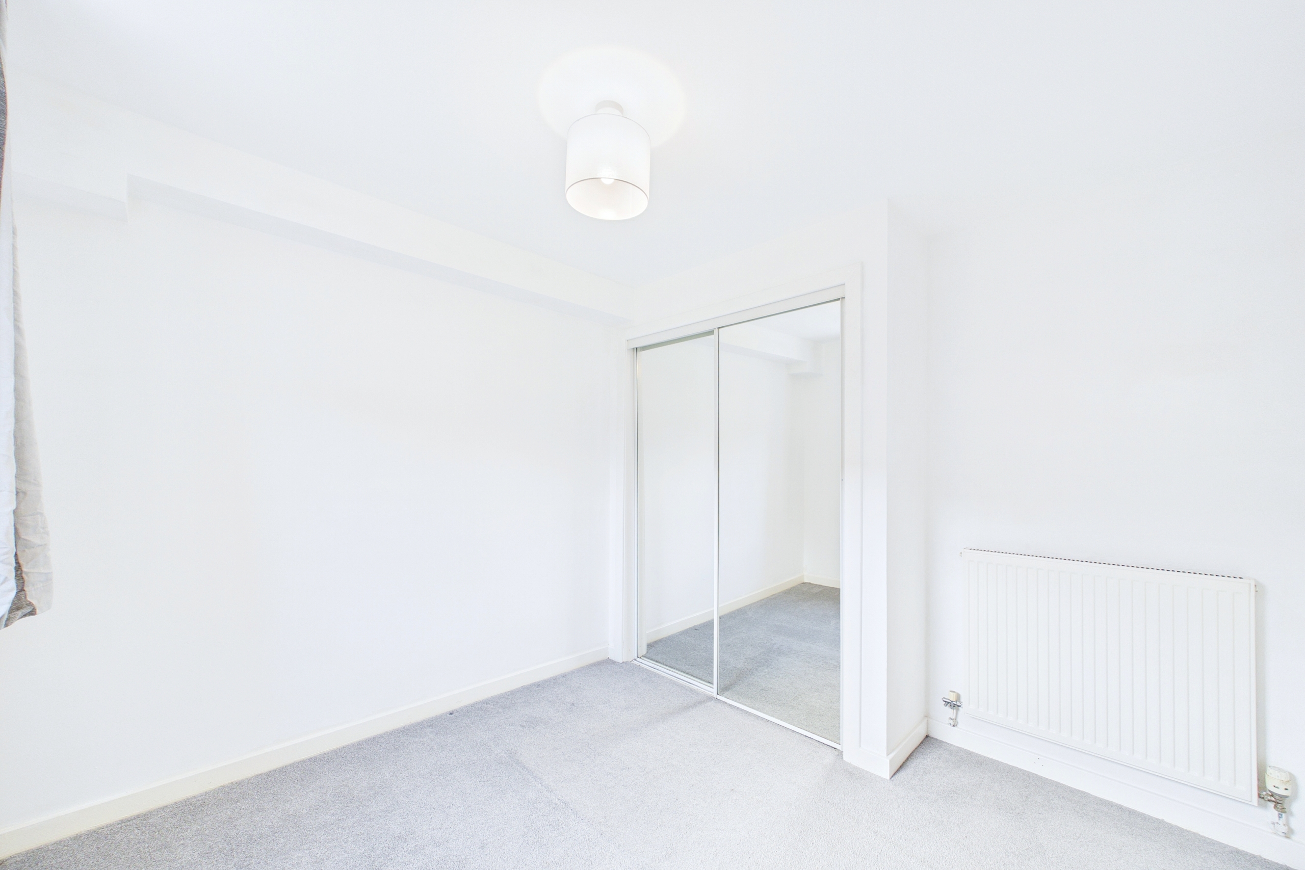 Beautifully presented two-bedroom home to let in Dalmarnock, Glasgow.