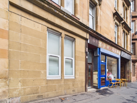 One-bedroom ground floor flat to let in the ever-popular Govanhill area of Glasgow’s vibrant Southside.