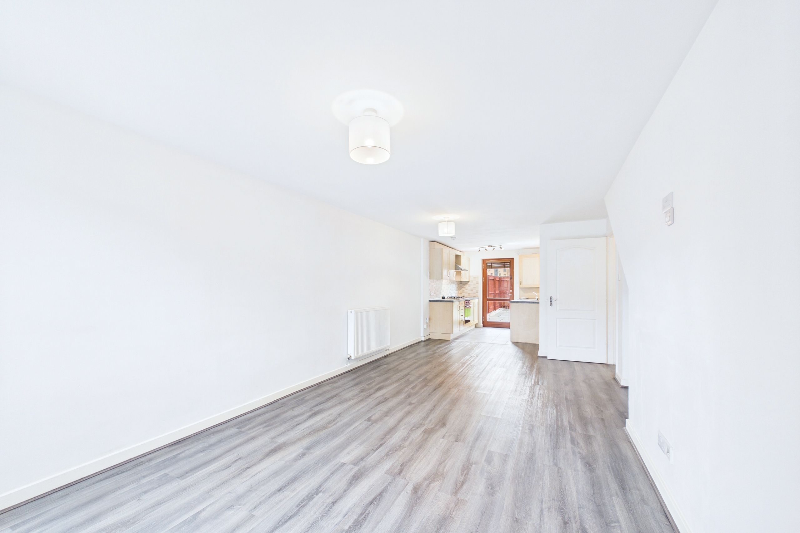 Beautifully presented two-bedroom home to let in Dalmarnock, Glasgow.