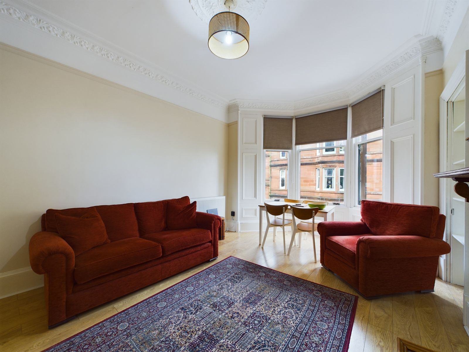 Beautiful two-bedroom tenement flat to let in Paisley Town Centre
