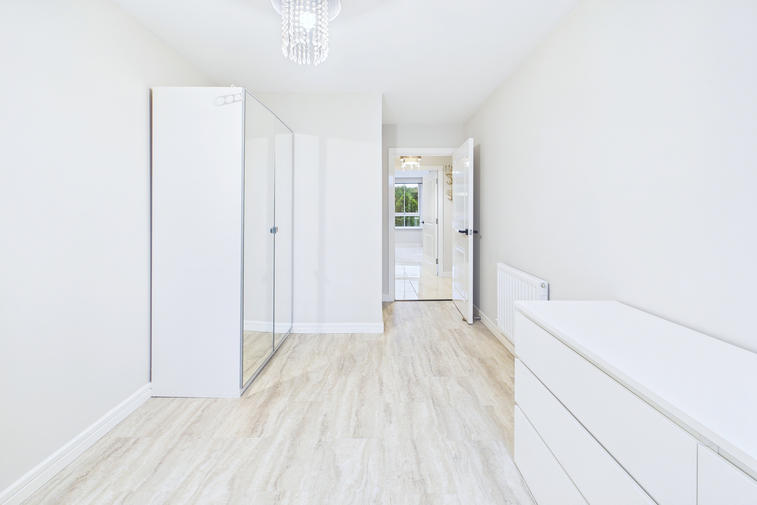 Executive Two-Bedroom Apartment To Let in Oatlands, Glasgow