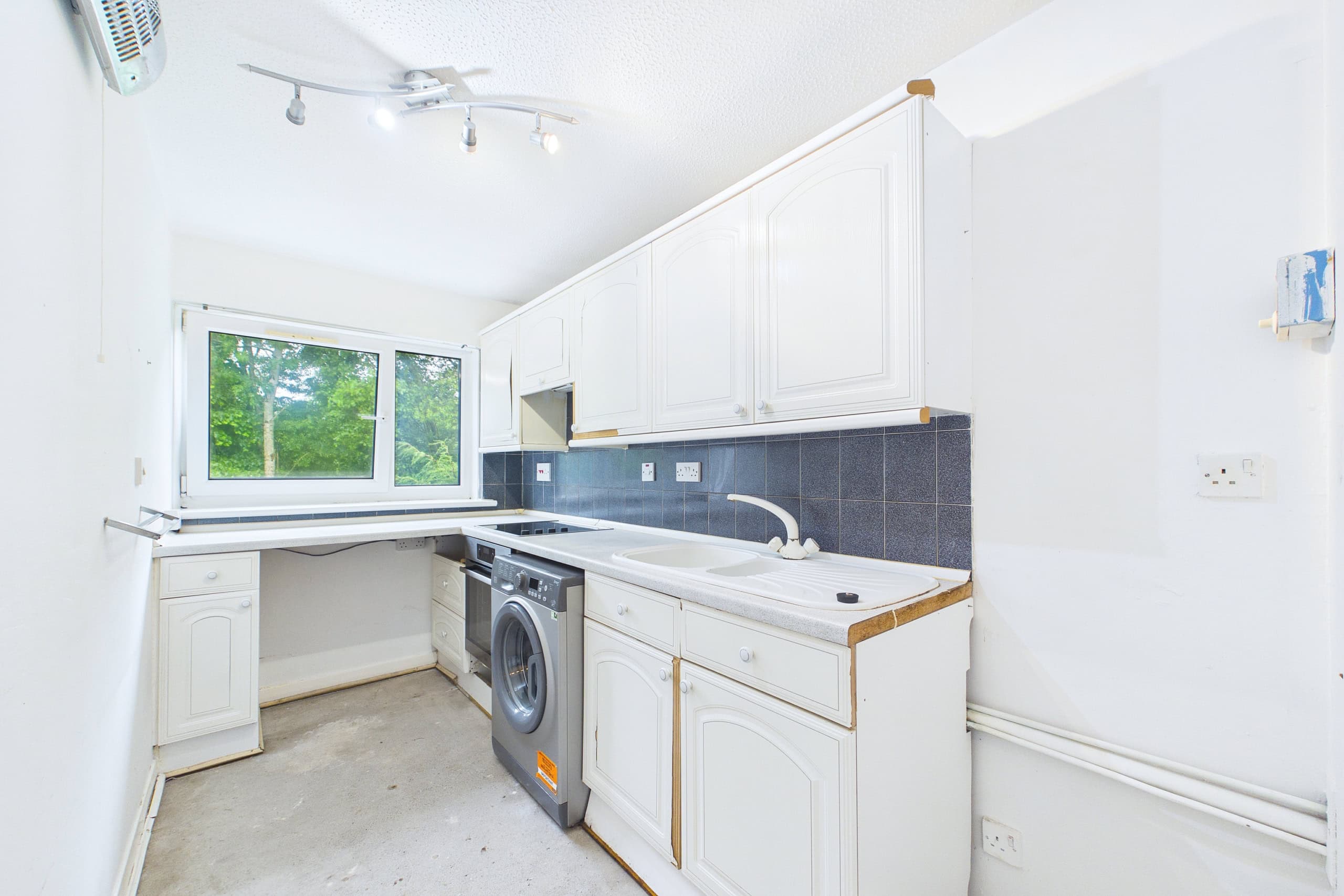 One-Bedroom First Floor Cottage Flat for Sale in East Kilbride