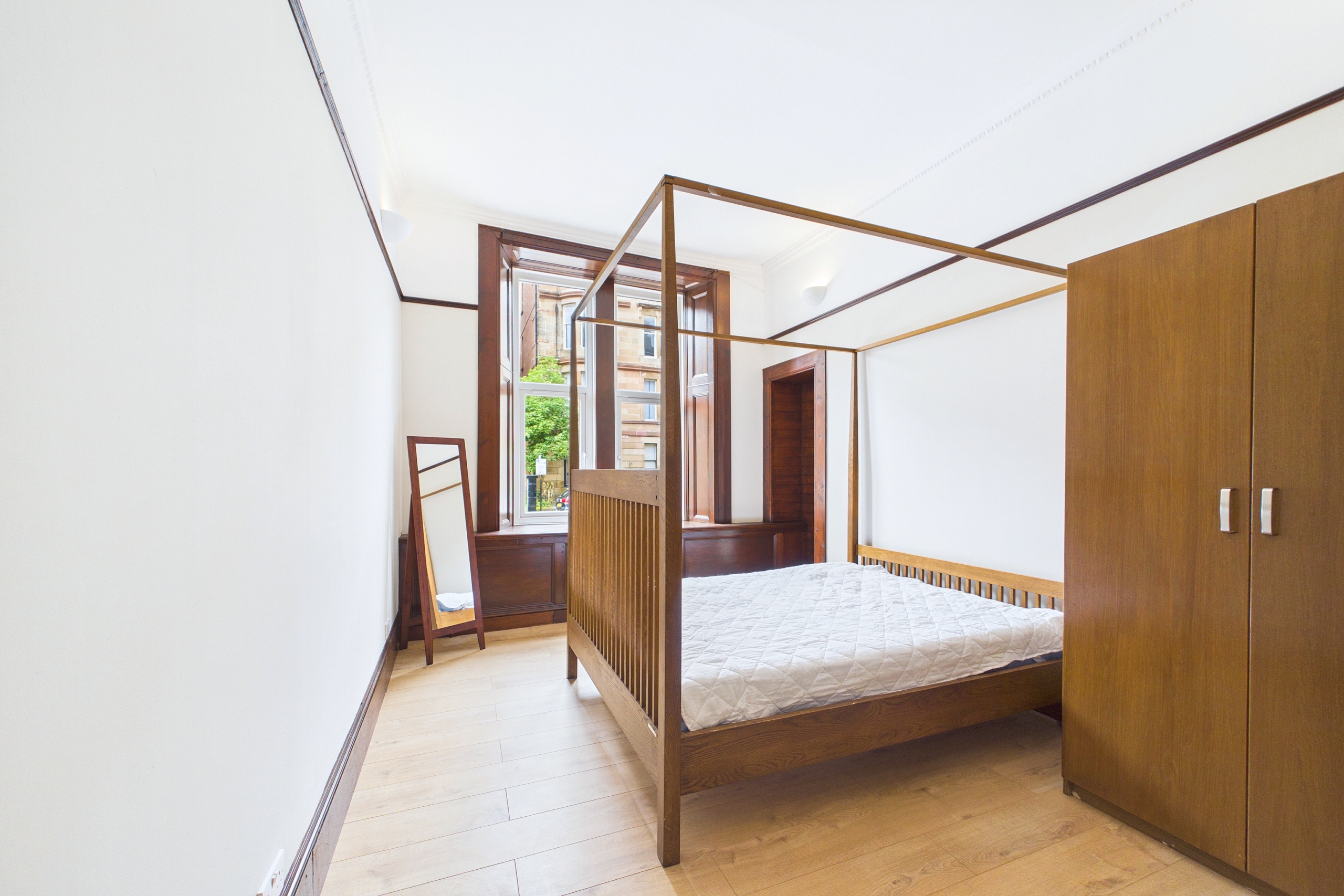Two-Bedroom Blonde Tenement Flat To Let in Glasgow