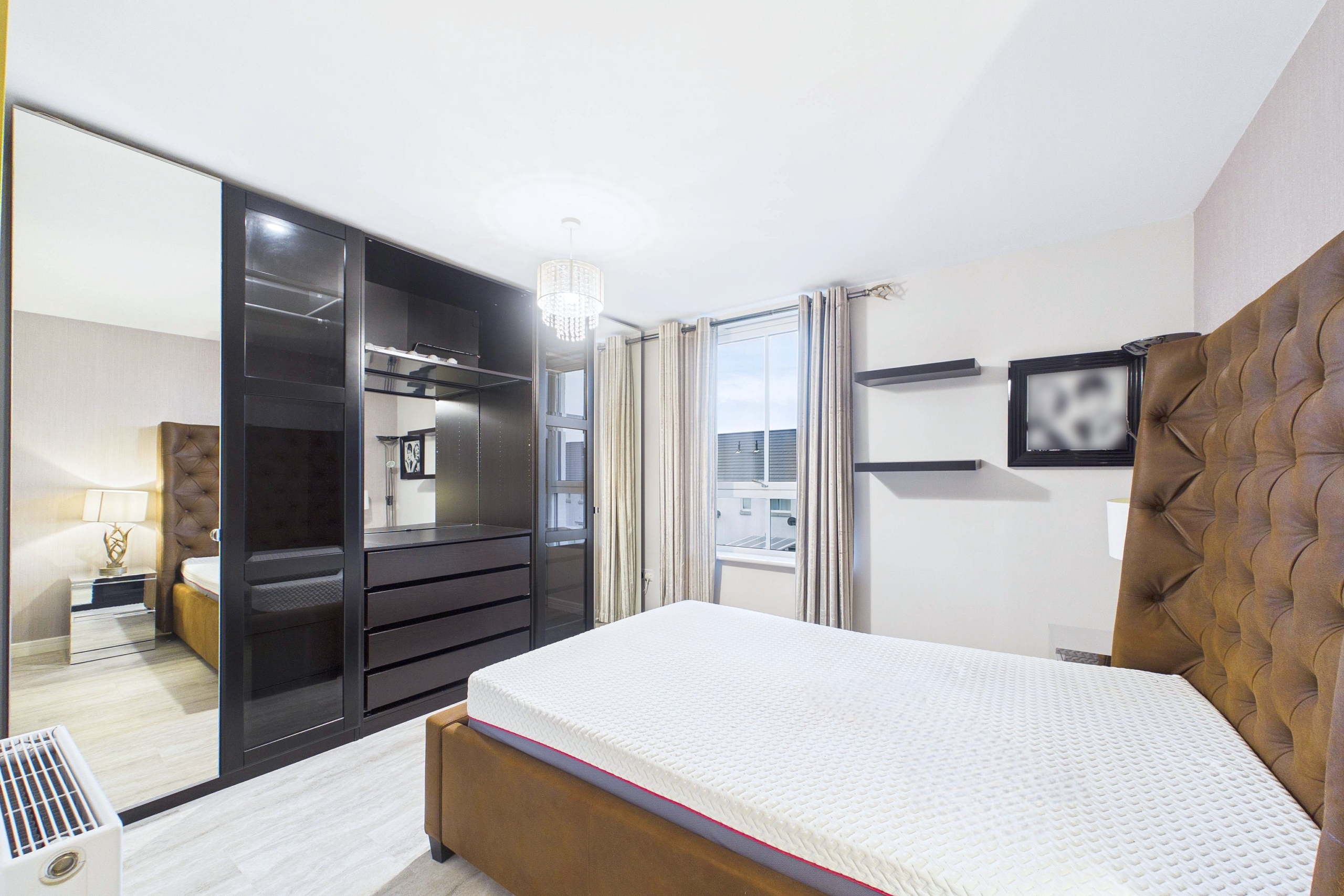 Executive Two-Bedroom Apartment To Let in Oatlands, Glasgow