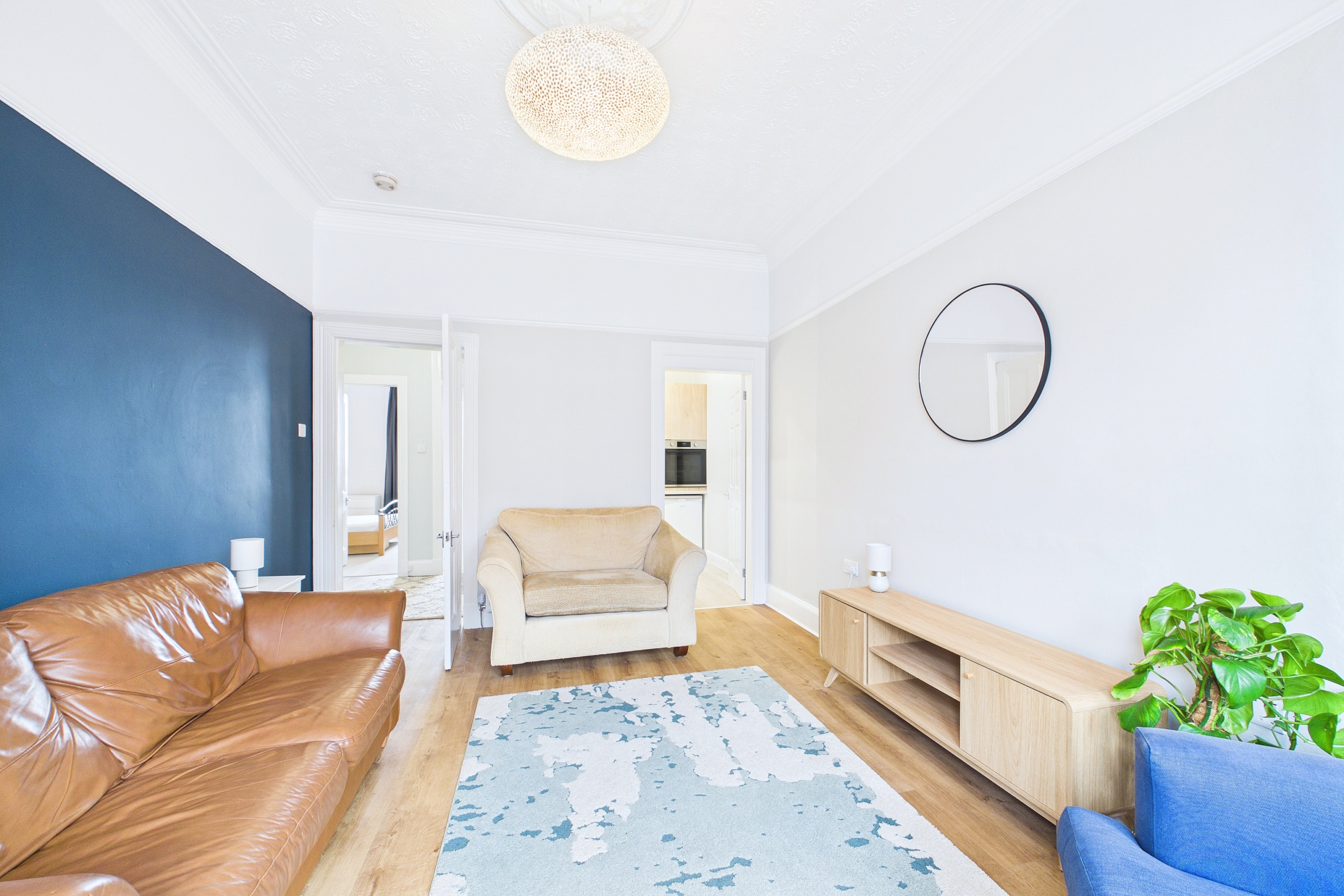 Beautiful two-bedroom traditional tenement flat to let in the highly sought-after Partick area of Glasgow’s vibrant West End.