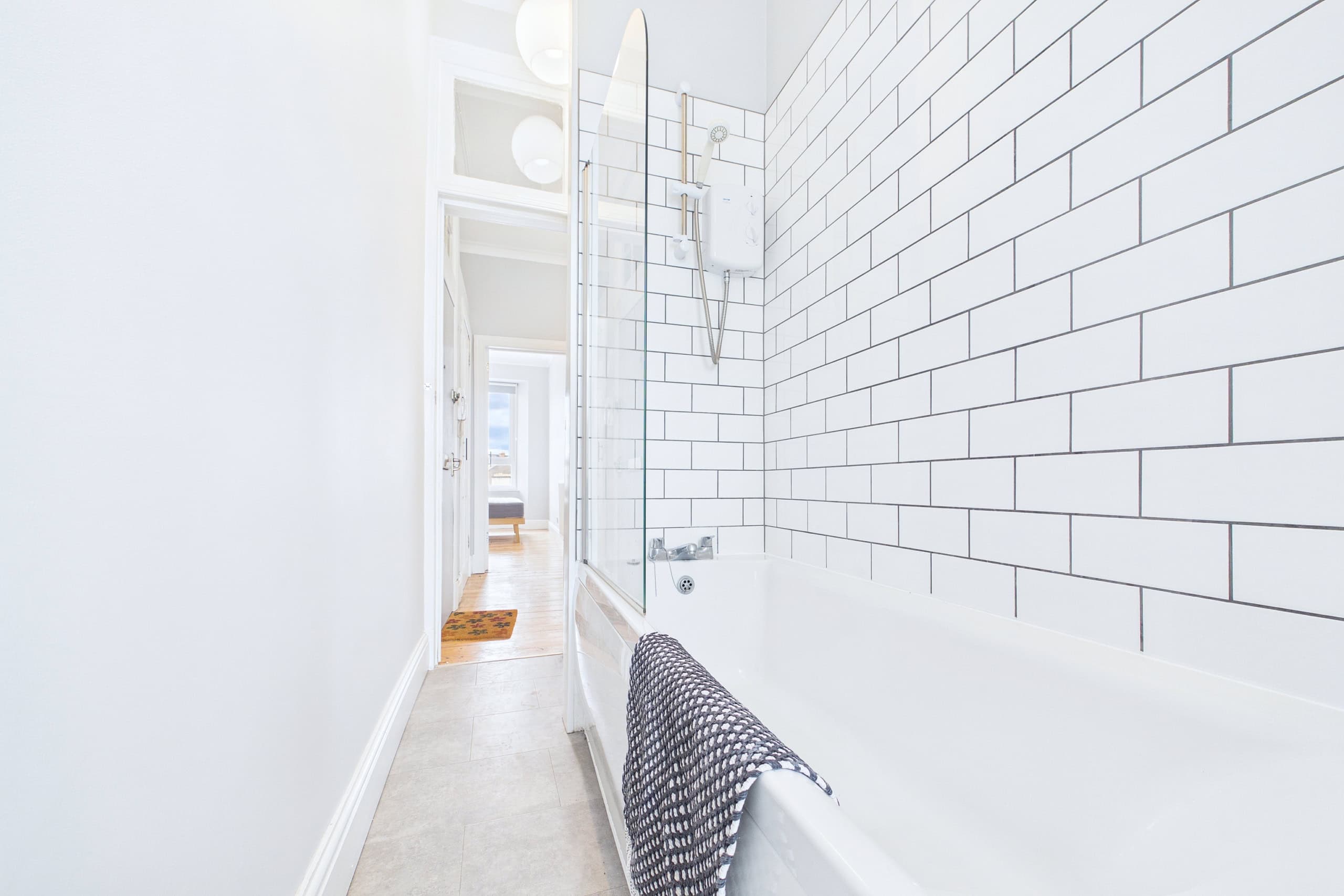 Beautifully appointed two-bedroom top floor tenement flat for sale in Mount Florida
