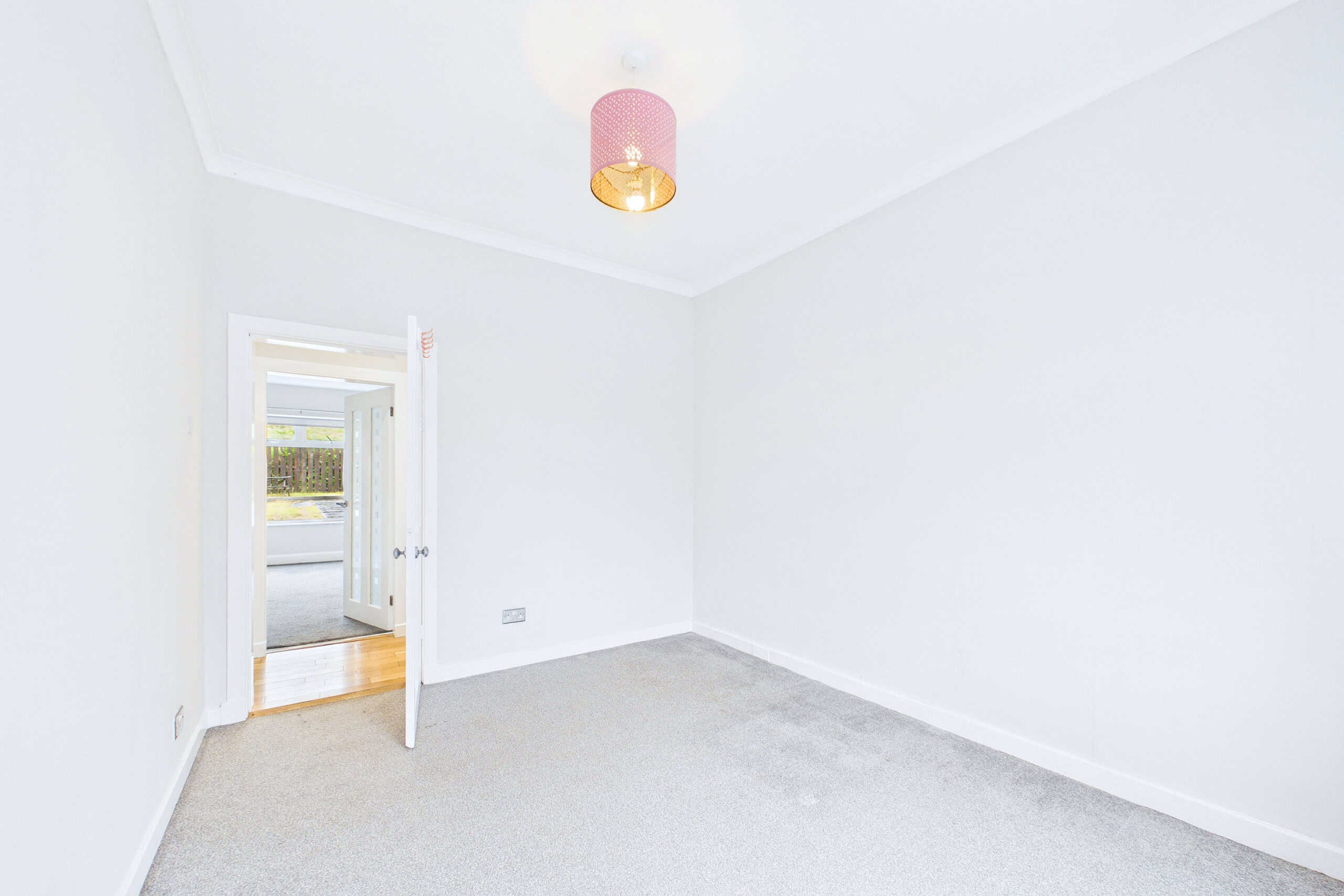 three-bedroom ground floor cottage flat for sale in Hillington