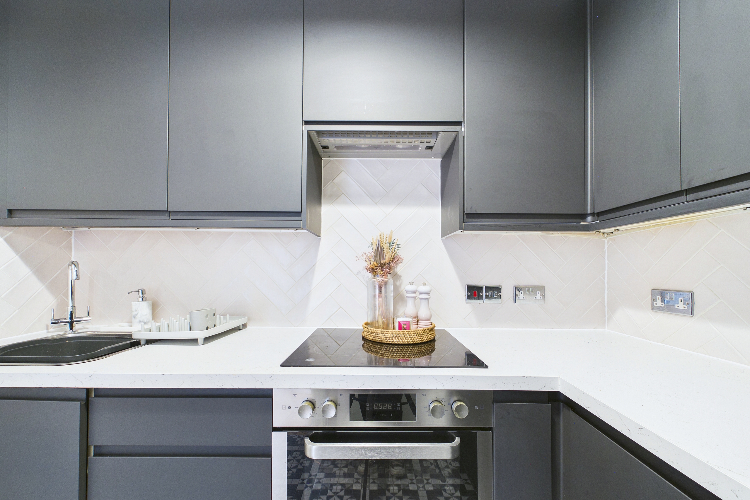 227-onslow-drive-kitchen Two-Bedroom Ground Floor Tenement Flat To Let in Dennistoun