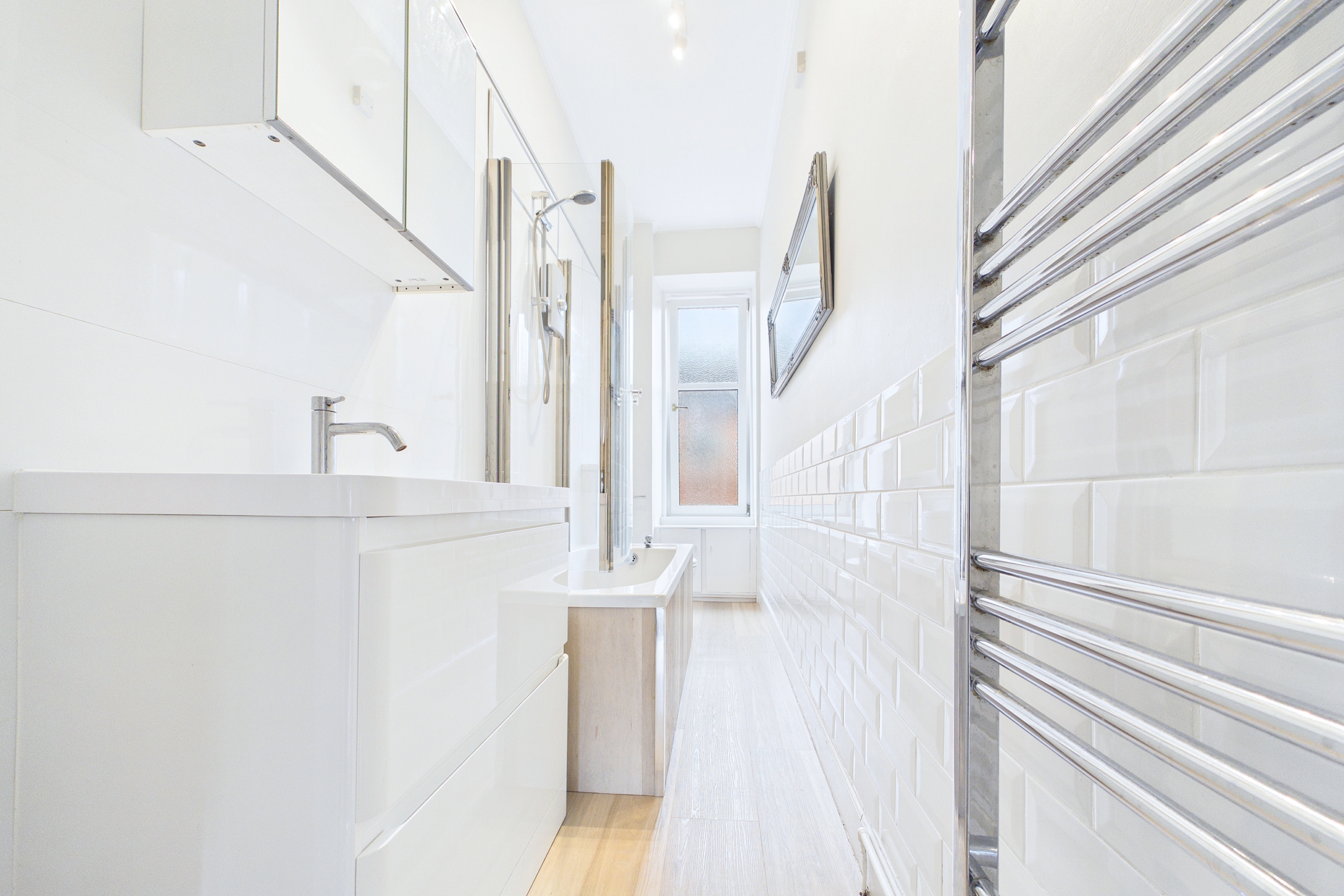 Beautiful two-bedroom traditional tenement flat to let in the highly sought-after Partick area of Glasgow’s vibrant West End.