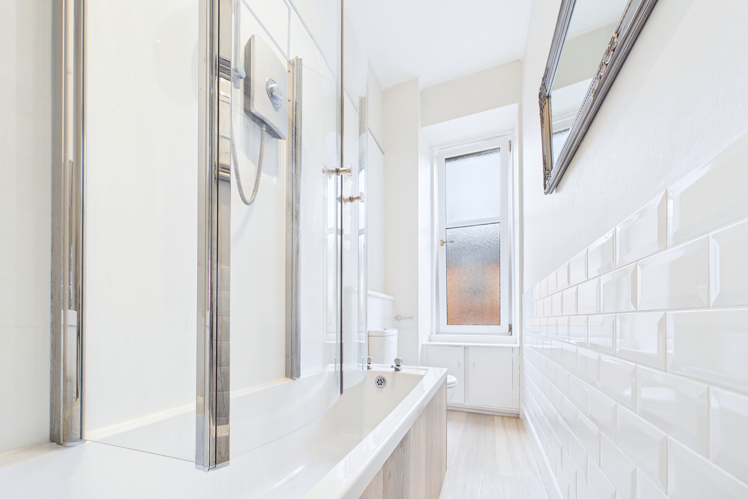 Beautiful two-bedroom traditional tenement flat to let in the highly sought-after Partick area of Glasgow’s vibrant West End.