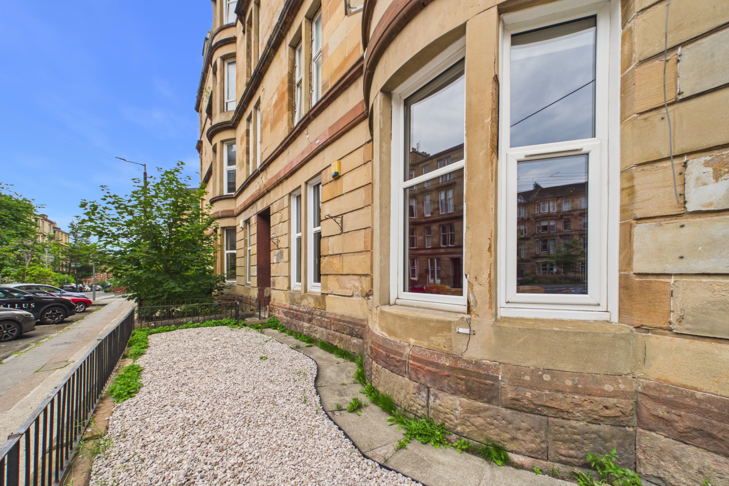 Two-Bedroom Blonde Tenement Flat To Let in Glasgow
