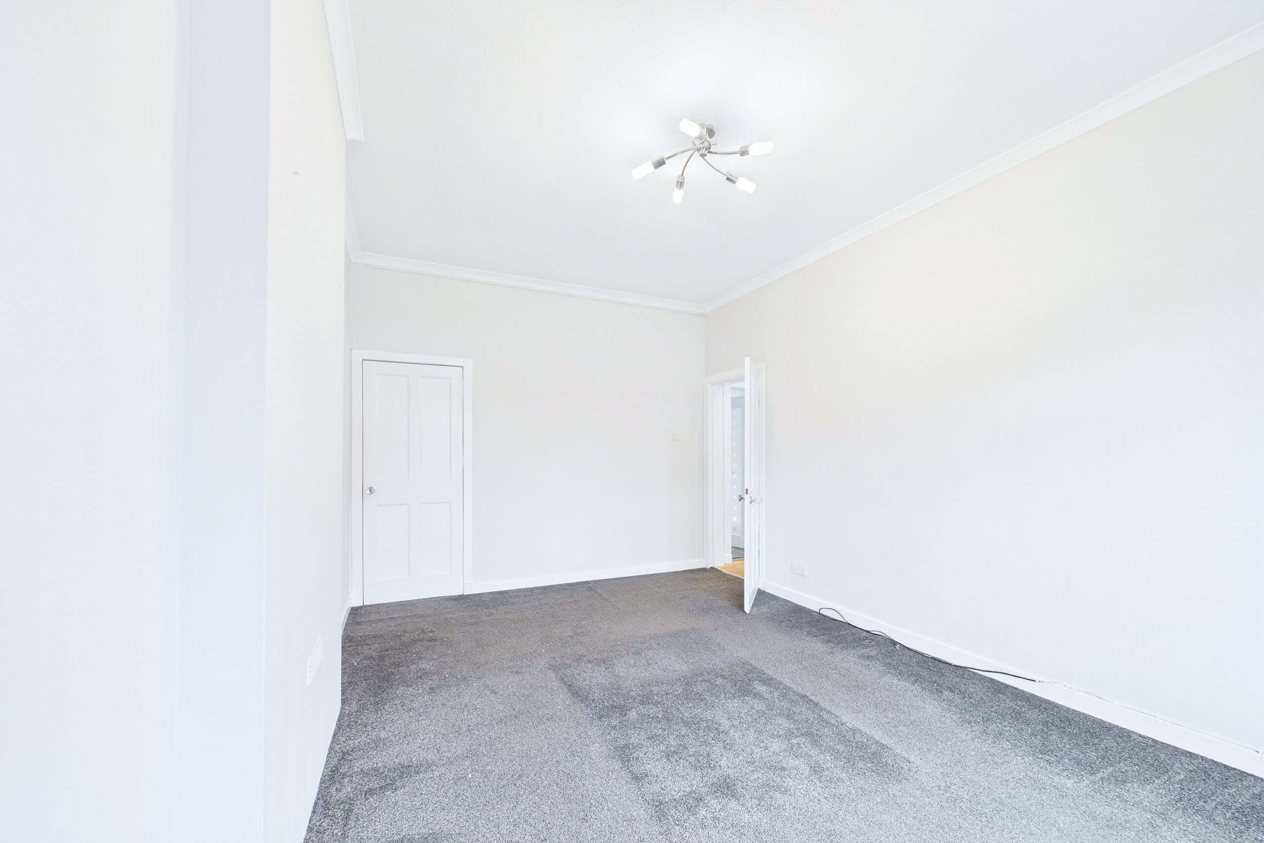three-bedroom ground floor cottage flat for sale in Hillington