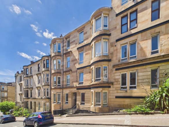 Beautiful Two-Bedroom Traditional Tenement Flat To Let in Partick, Glasgow