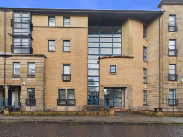 Two-Bedroom Flat for Sale in New Gorbals, Glasgow