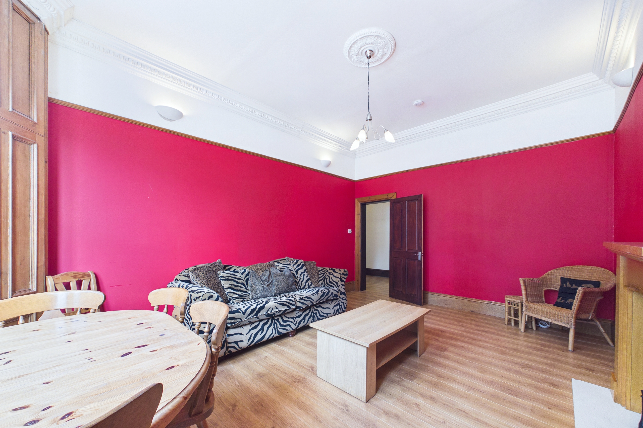 Two-Bedroom Blonde Tenement Flat To Let in Glasgow