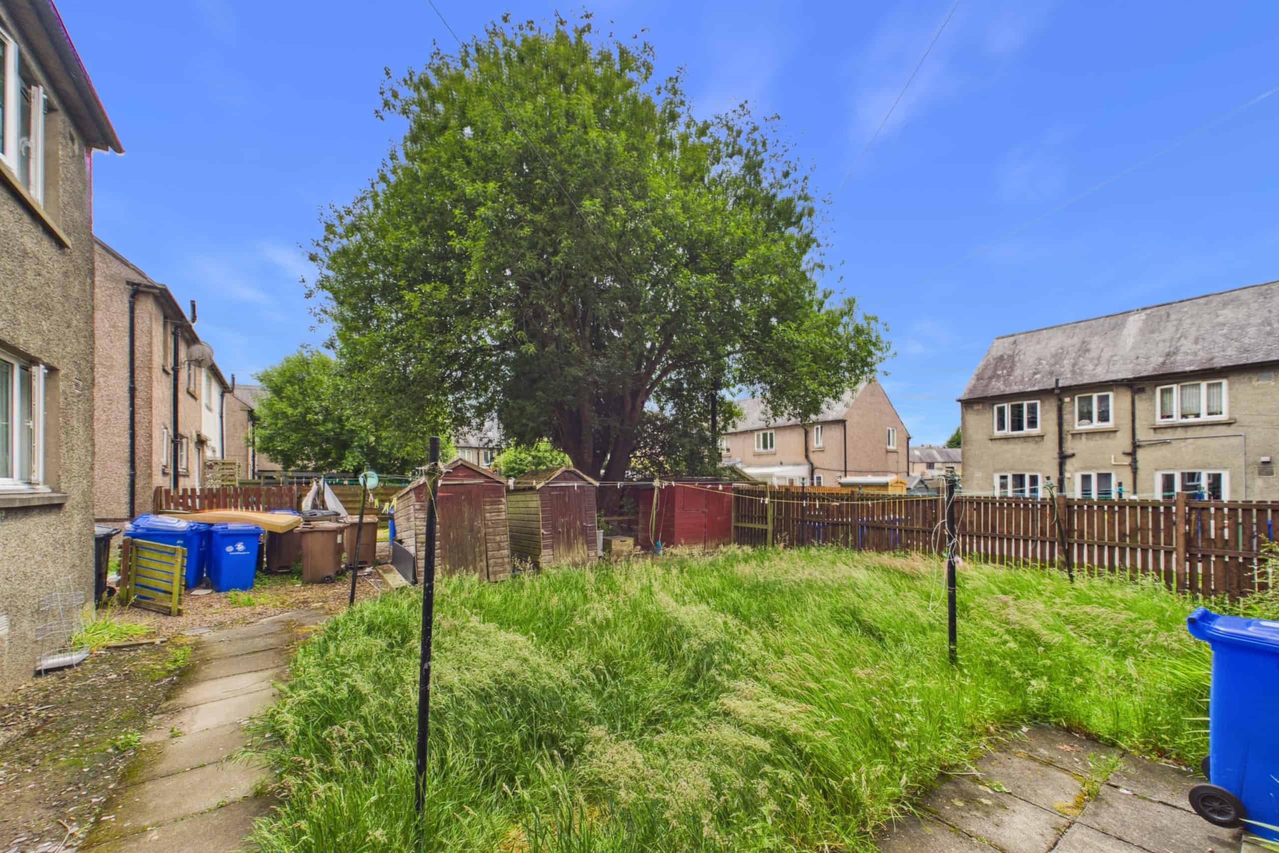 two-bedroom upper cottage flat to let in Stirling