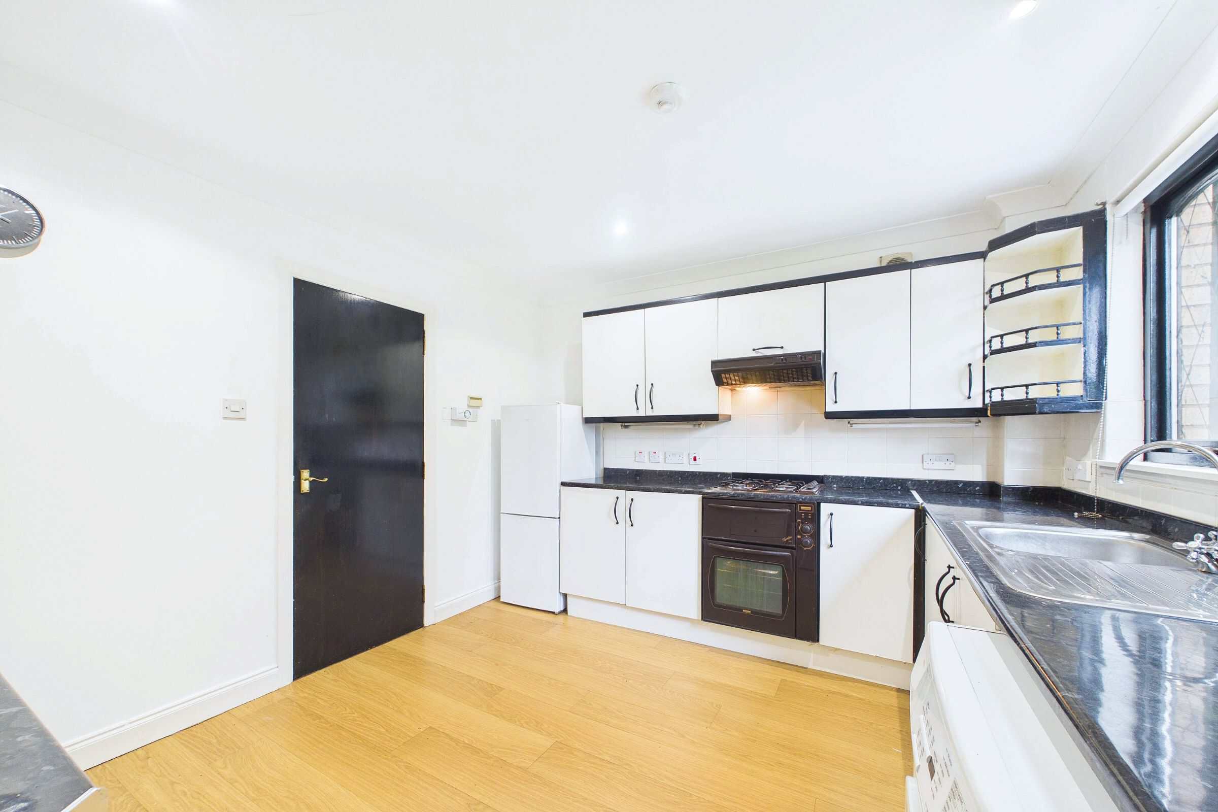 Three-Bedroom Detached Villa for Sale in Cardonald