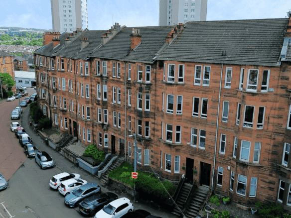 Beautifully appointed two-bedroom top floor tenement flat for sale in Mount Florida