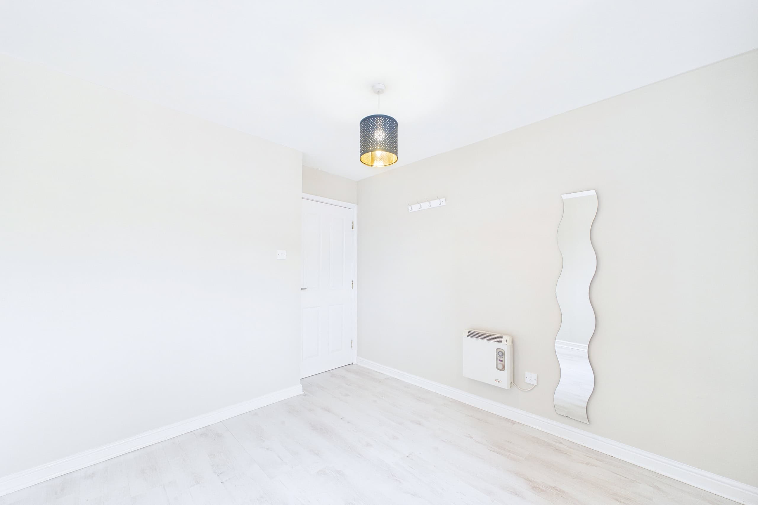 Two-Bedroom Flat For Sale in Glasgow City Centre