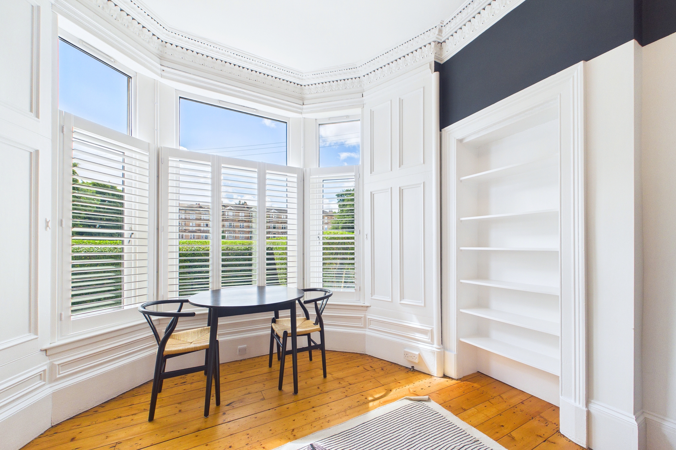 227-onslow-drive-living-room Two-Bedroom Ground Floor Tenement Flat To Let in Dennistoun