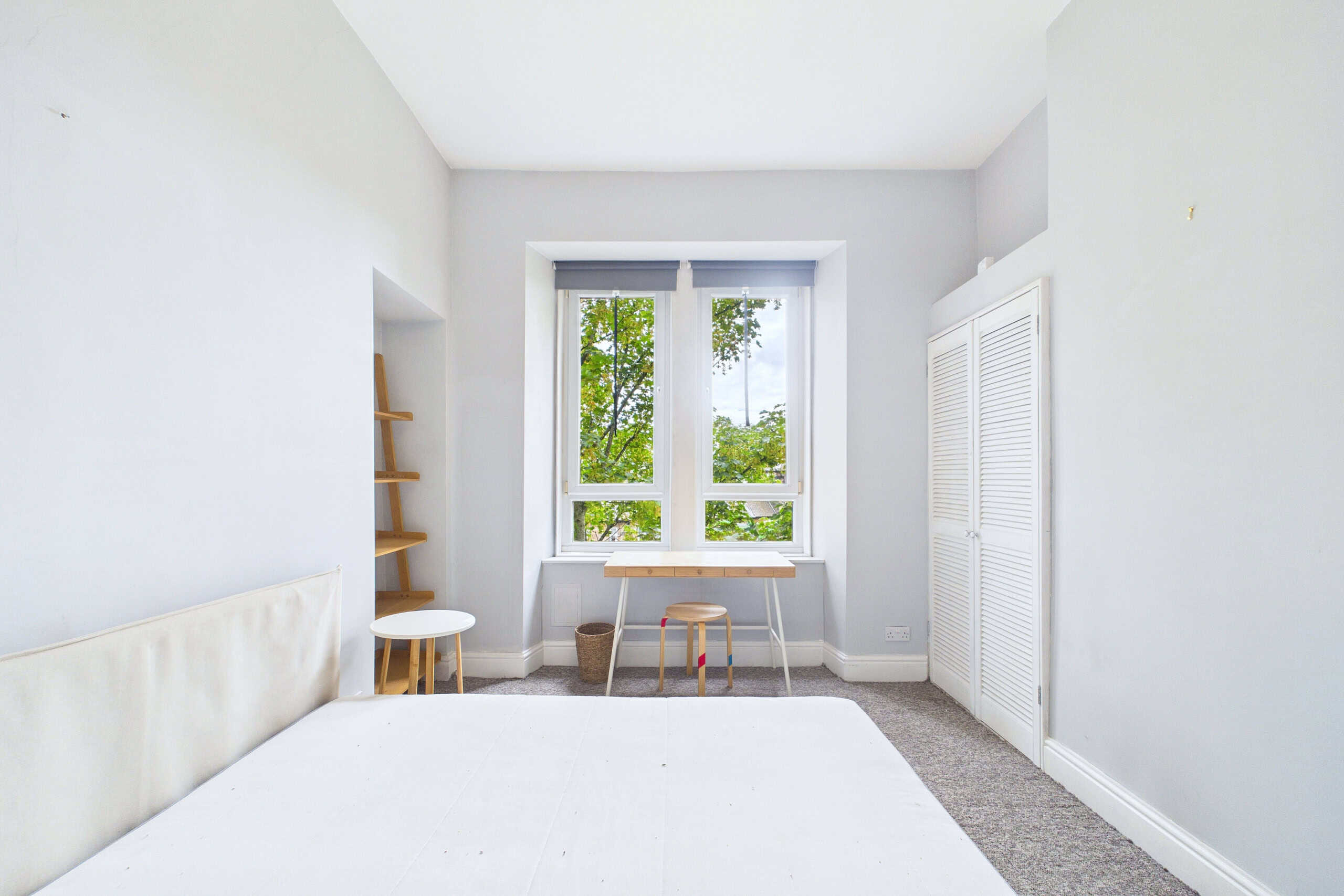 Beautifully appointed two-bedroom top floor tenement flat for sale in Mount Florida