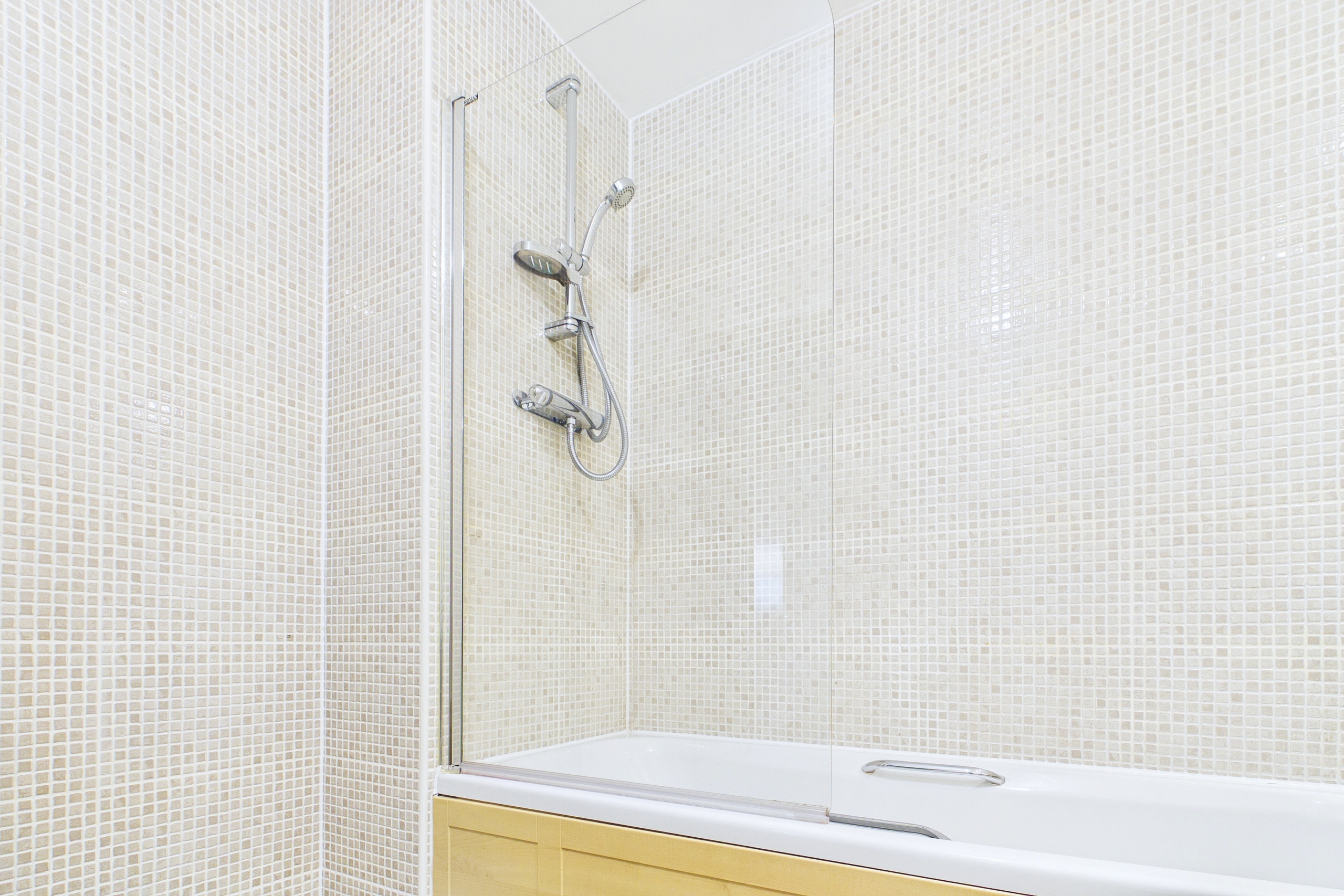 Two-Bedroom Duplex Apartment to Let in Tradeston, Glasgow City Centre