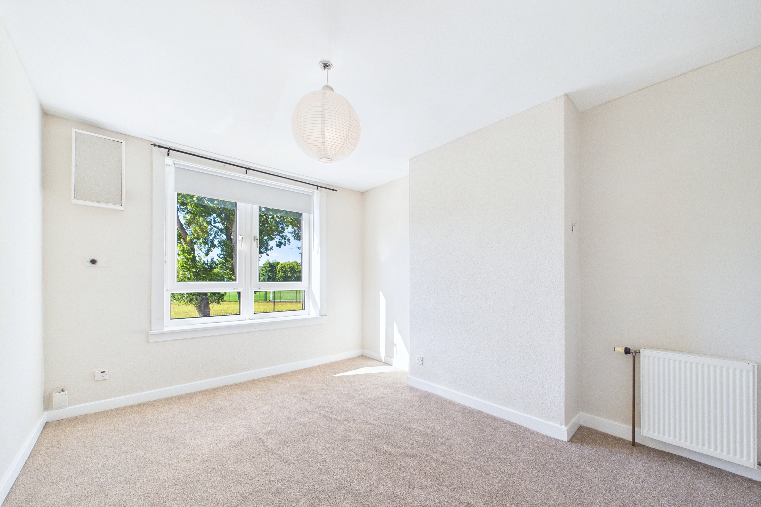Refurbished One-Bedroom Apartment To Let in Royston, Glasgow