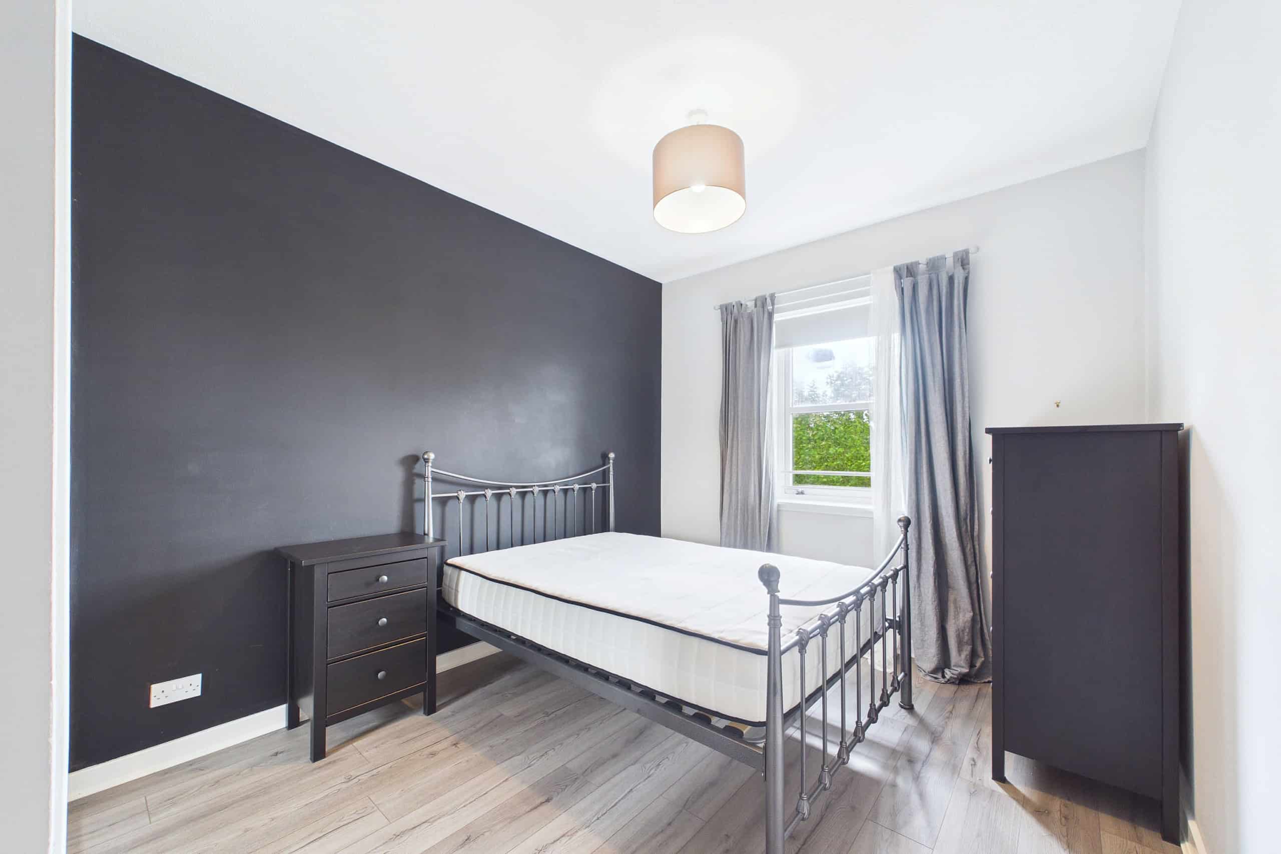Two-Bedroom Flat for Sale in New Gorbals, Glasgow