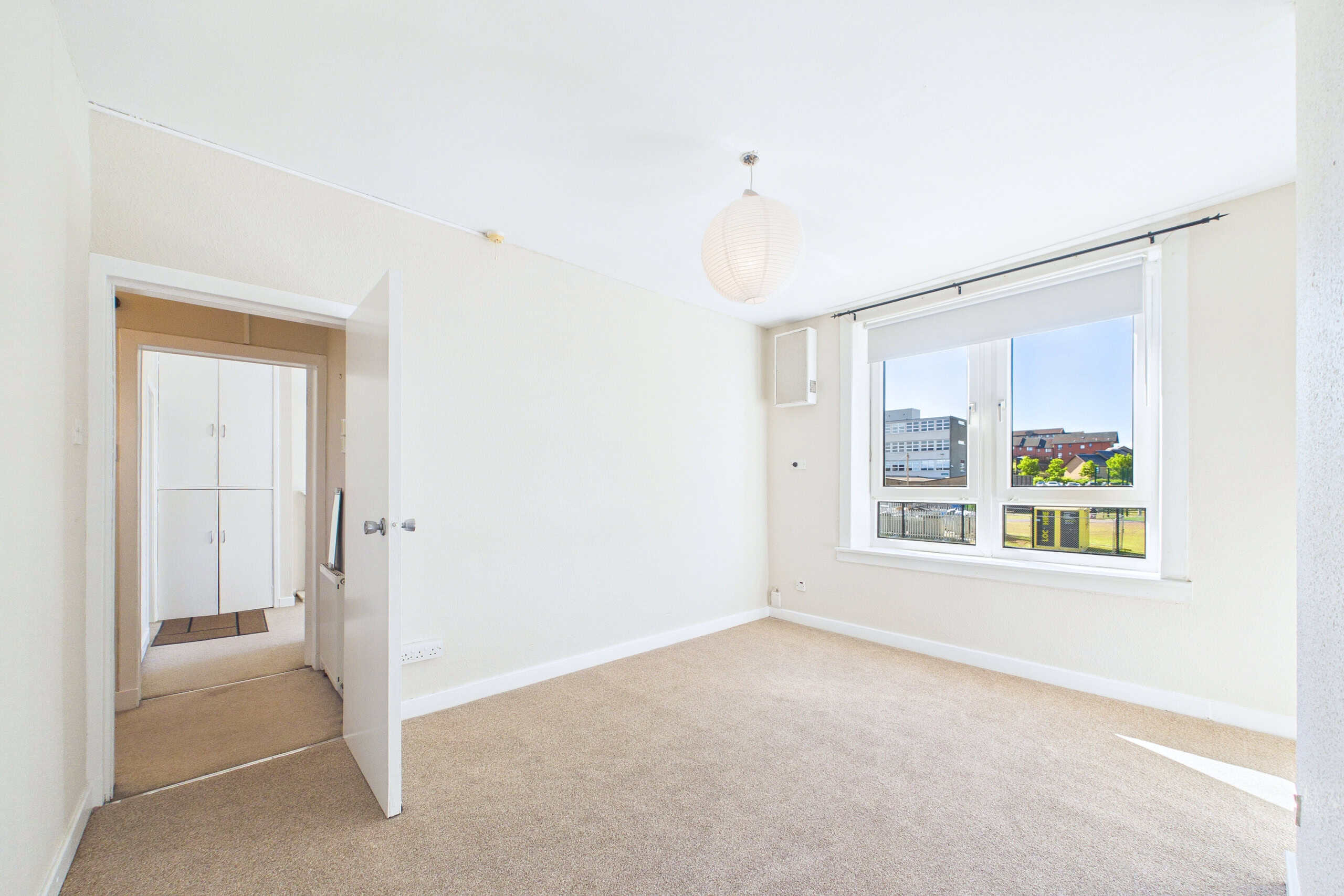 Refurbished One-Bedroom Apartment To Let in Royston, Glasgow