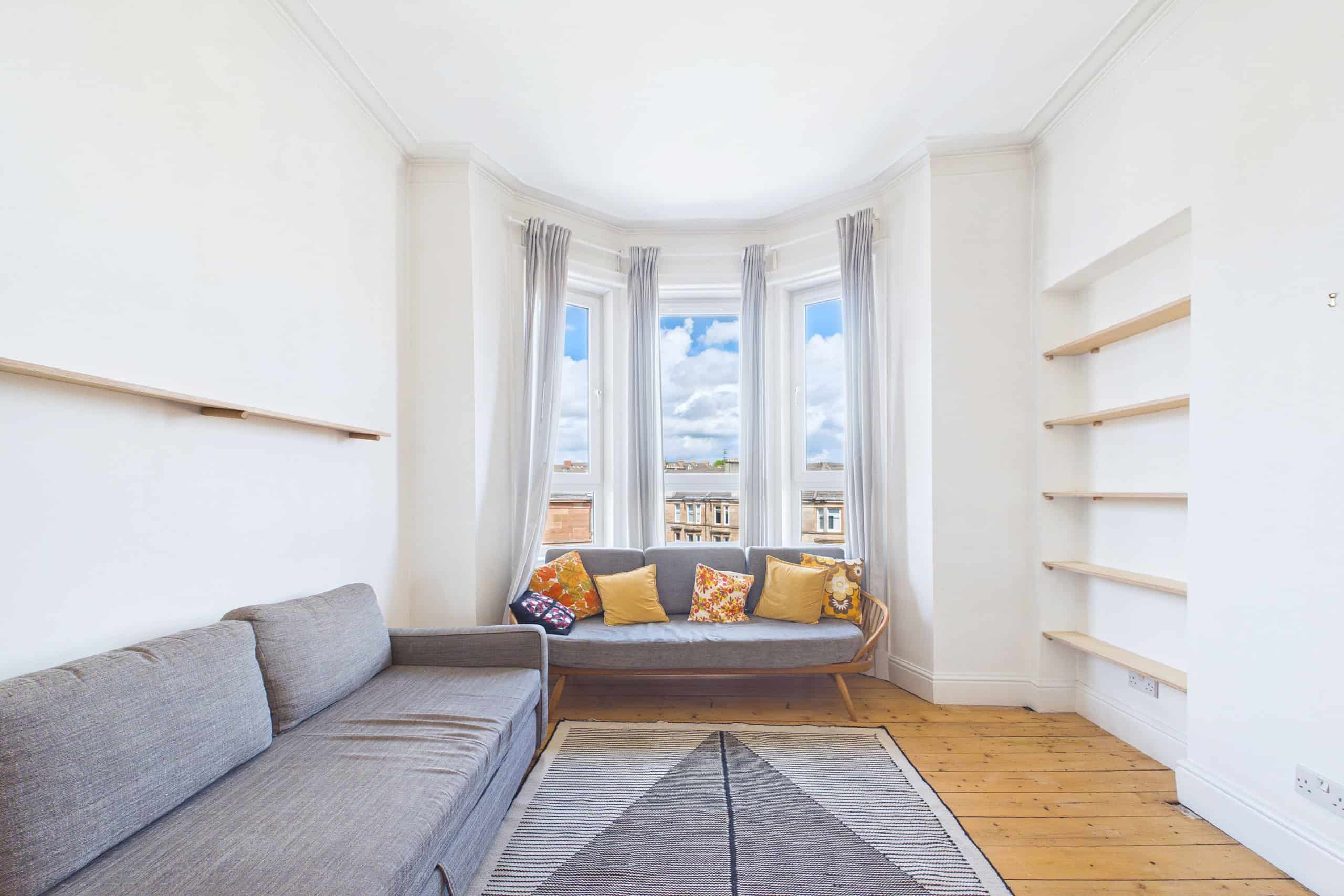 Beautifully appointed two-bedroom top floor tenement flat for sale in Mount Florida