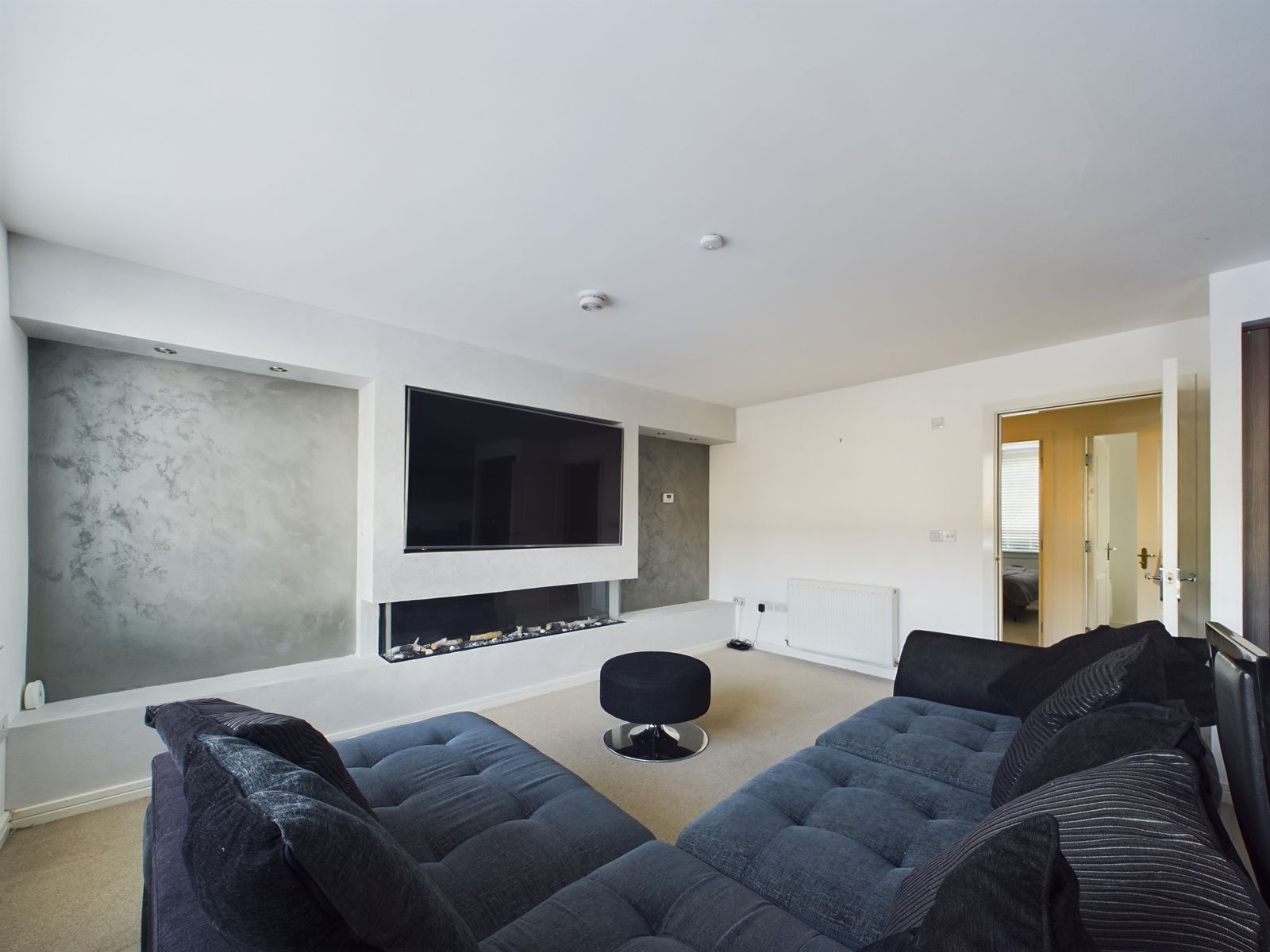 Stylish Two-Bedroom Apartment To Let