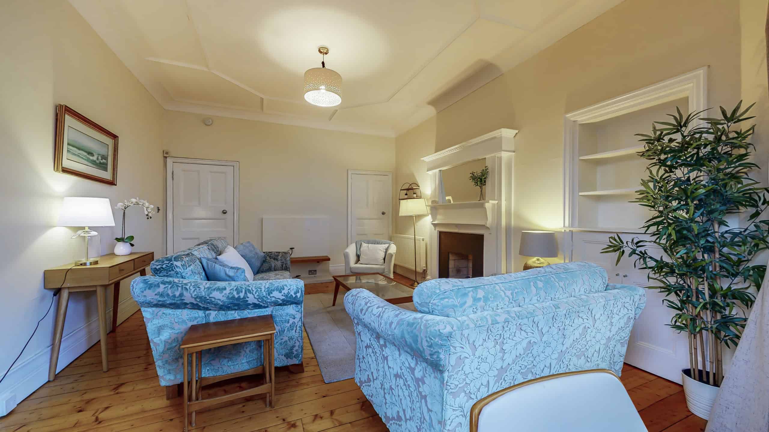 Stunning Two-Bedroom Ground Floor Tenement Flat To Let in Hyndland, Glasgow