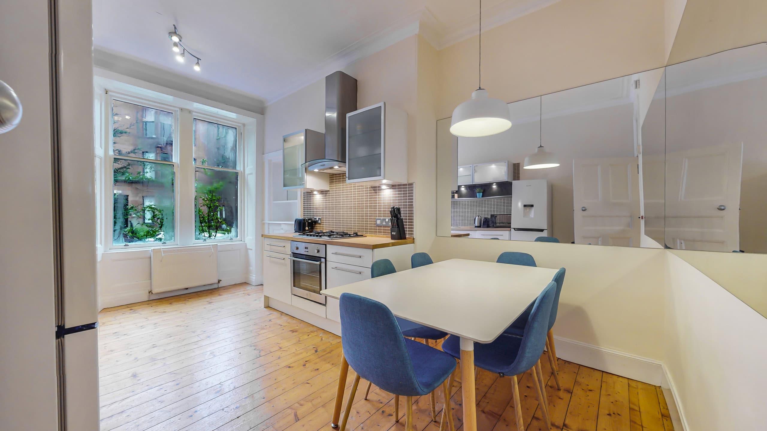 Stunning Two-Bedroom Ground Floor Tenement Flat To Let in Hyndland, Glasgow