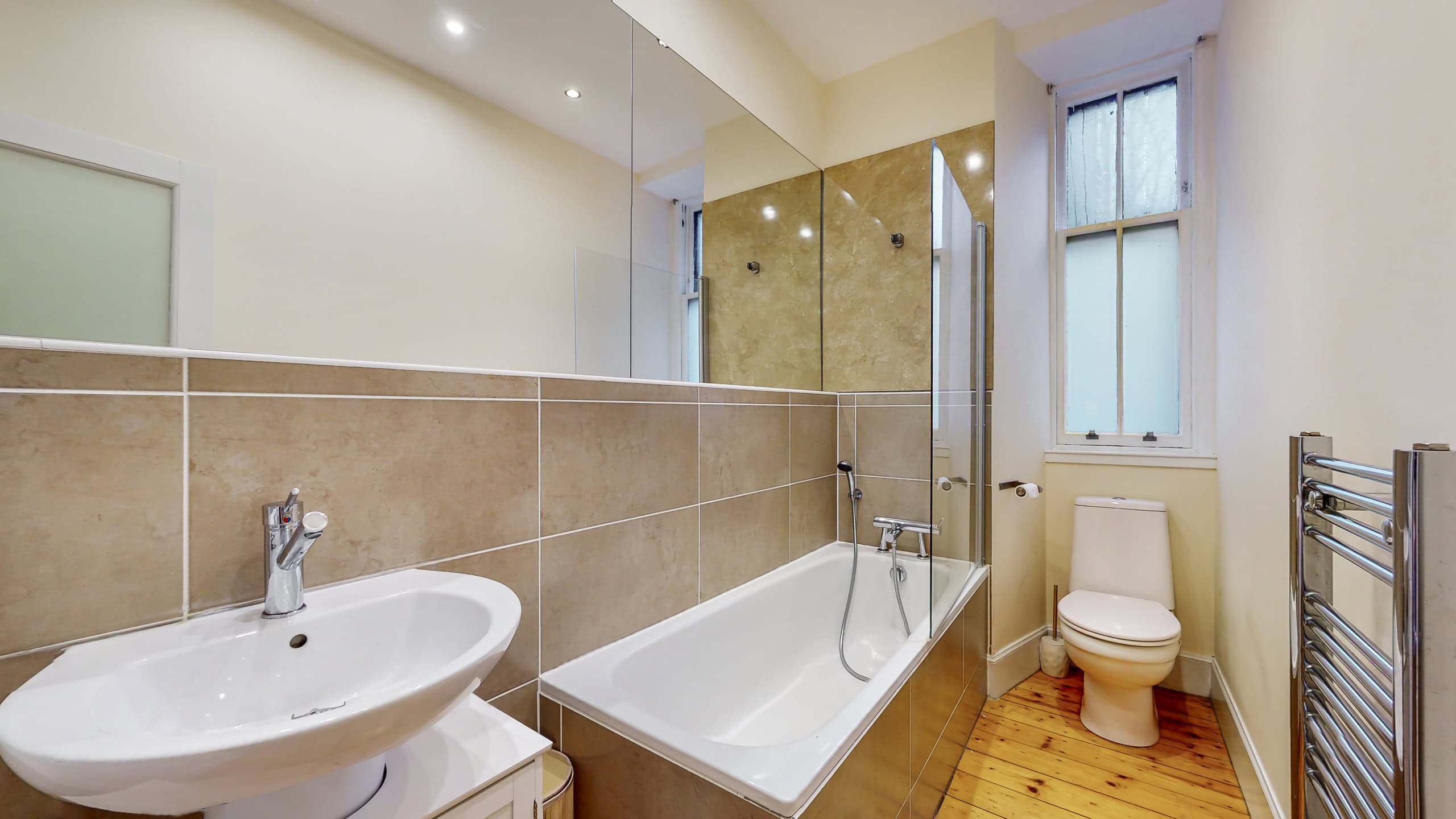 Stunning Two-Bedroom Ground Floor Tenement Flat To Let in Hyndland, Glasgow