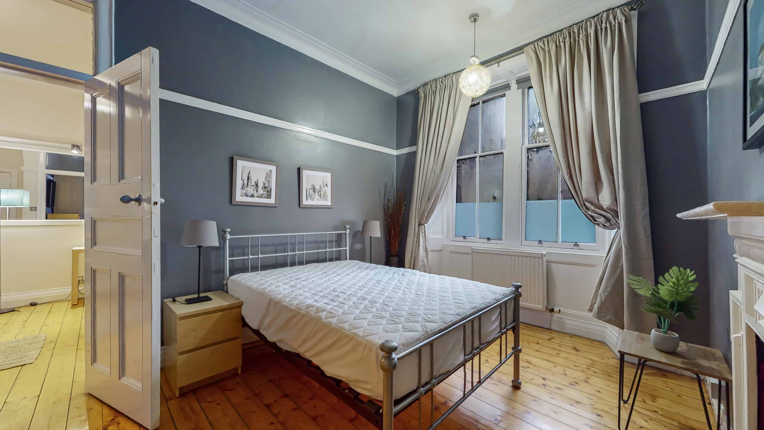Stunning Two-Bedroom Ground Floor Tenement Flat To Let in Hyndland, Glasgow