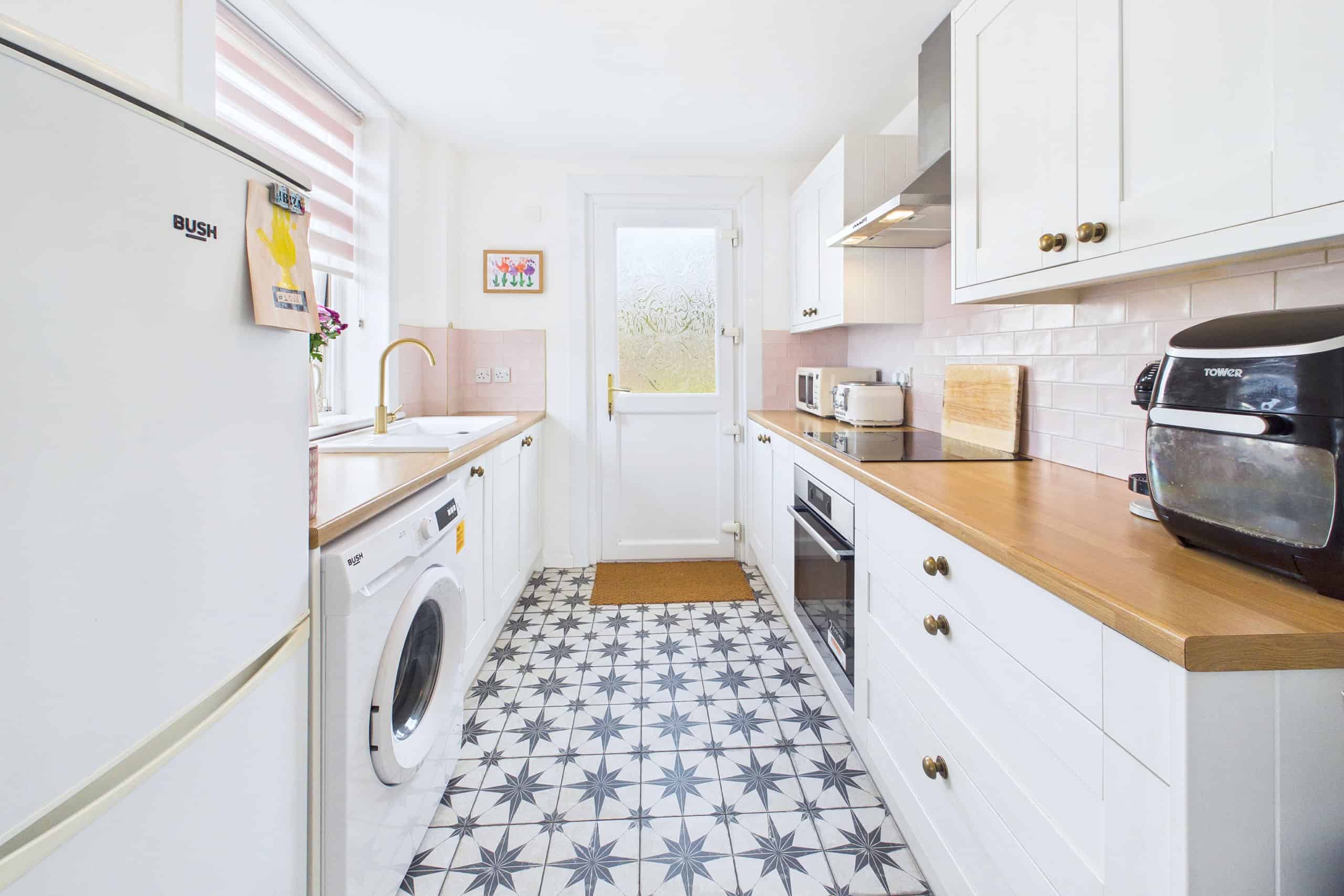 138 Aros Drive – 17 Exceptional Three-Bedroom Semi-Detached Home for Sale in Mosspark, Glasgow