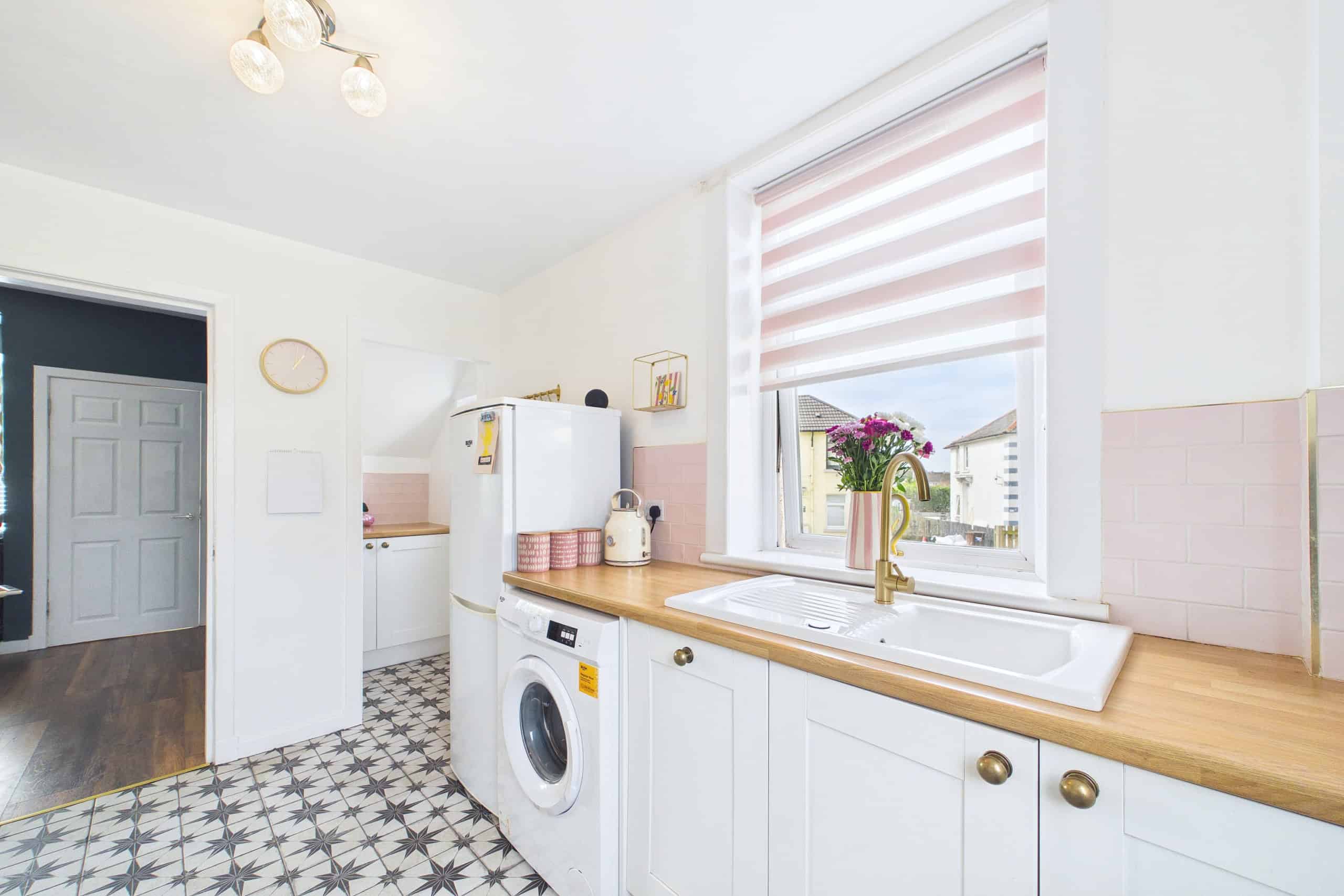 138 Aros Drive – 18 Exceptional Three-Bedroom Semi-Detached Home for Sale in Mosspark, Glasgow