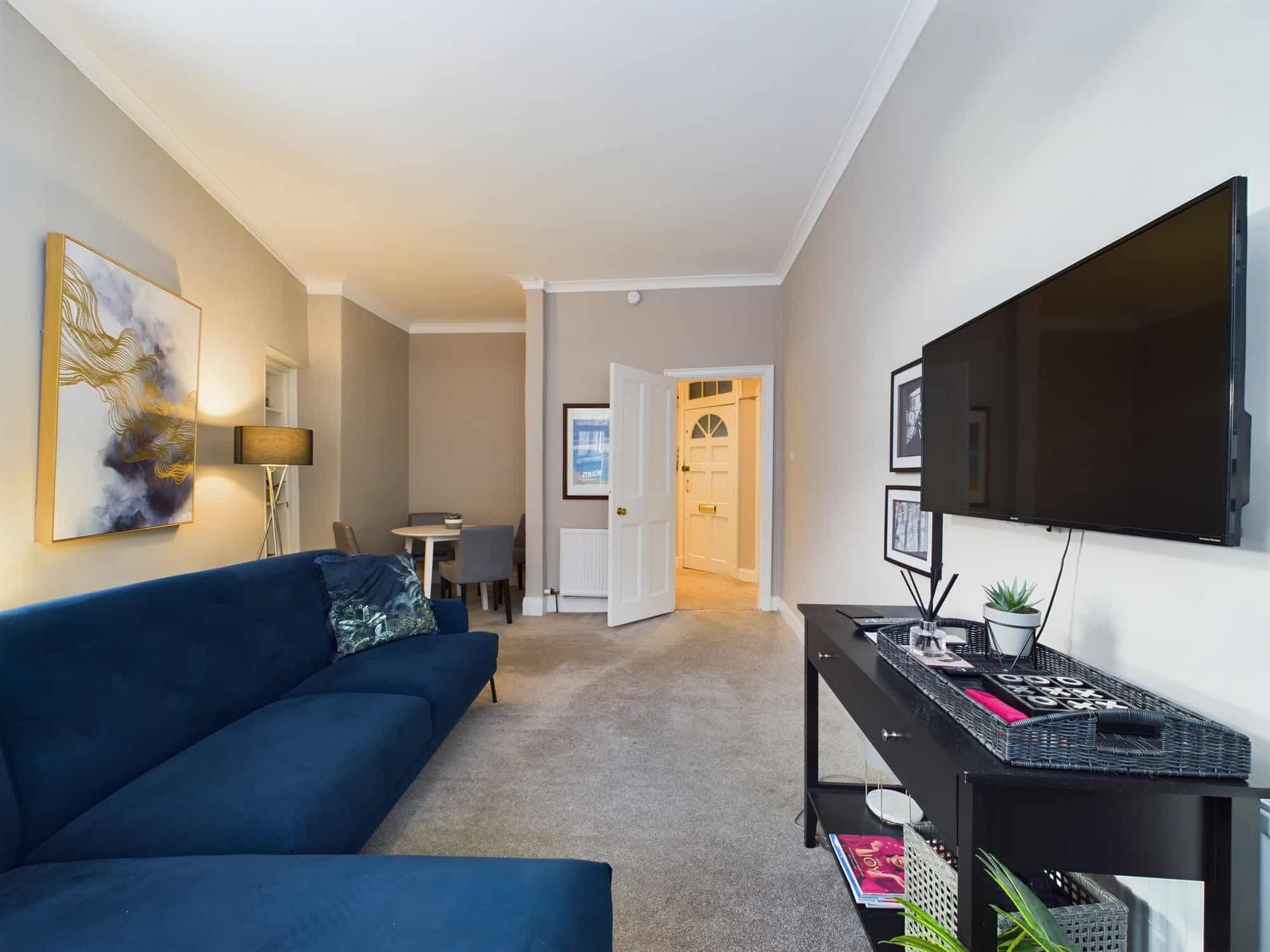 184 Kilmarnock Road - Fantastic One-Bedroom Flat To Let in Shawlands