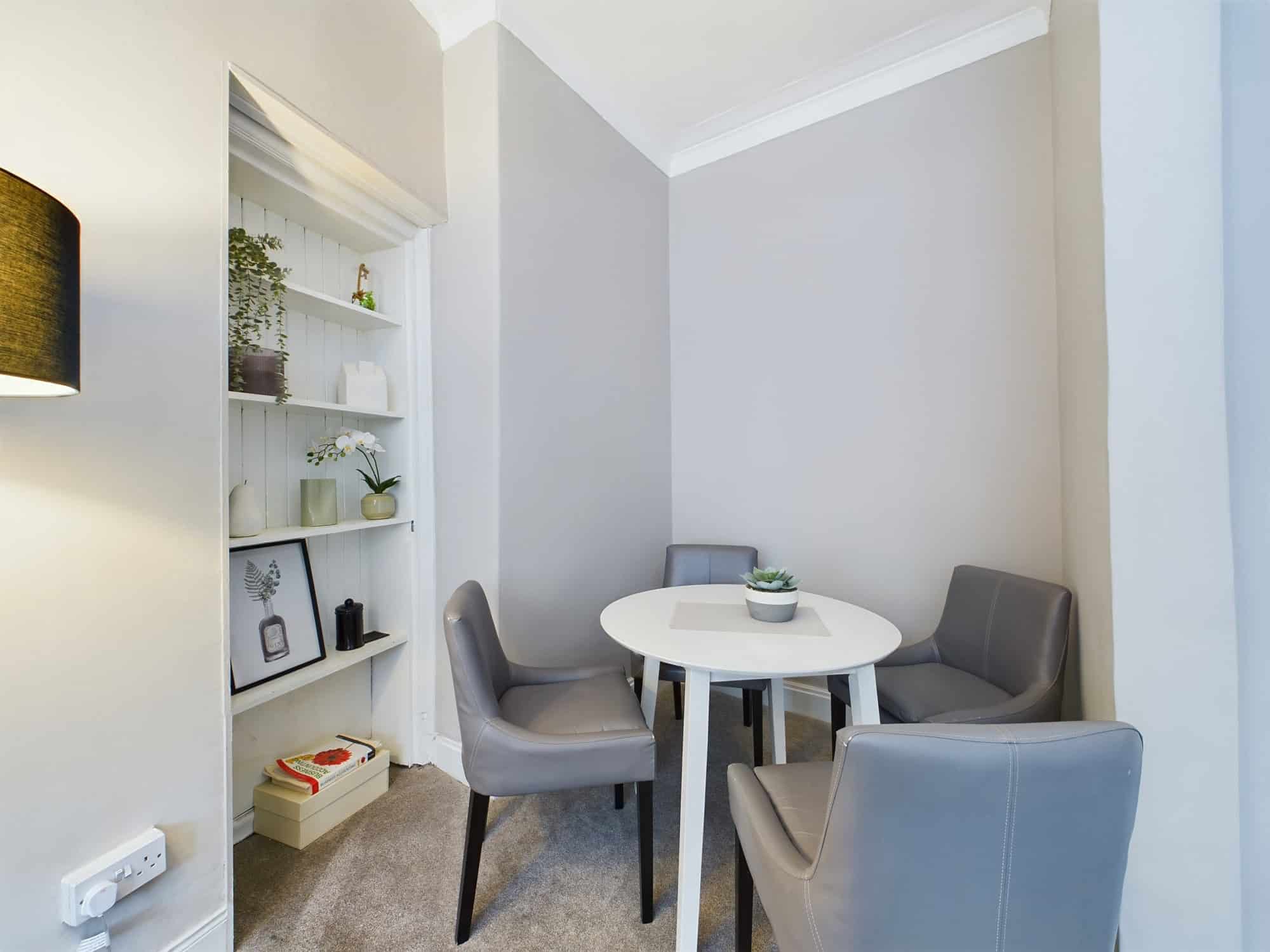 184 Kilmarnock Road - Fantastic One-Bedroom Flat To Let in Shawlands