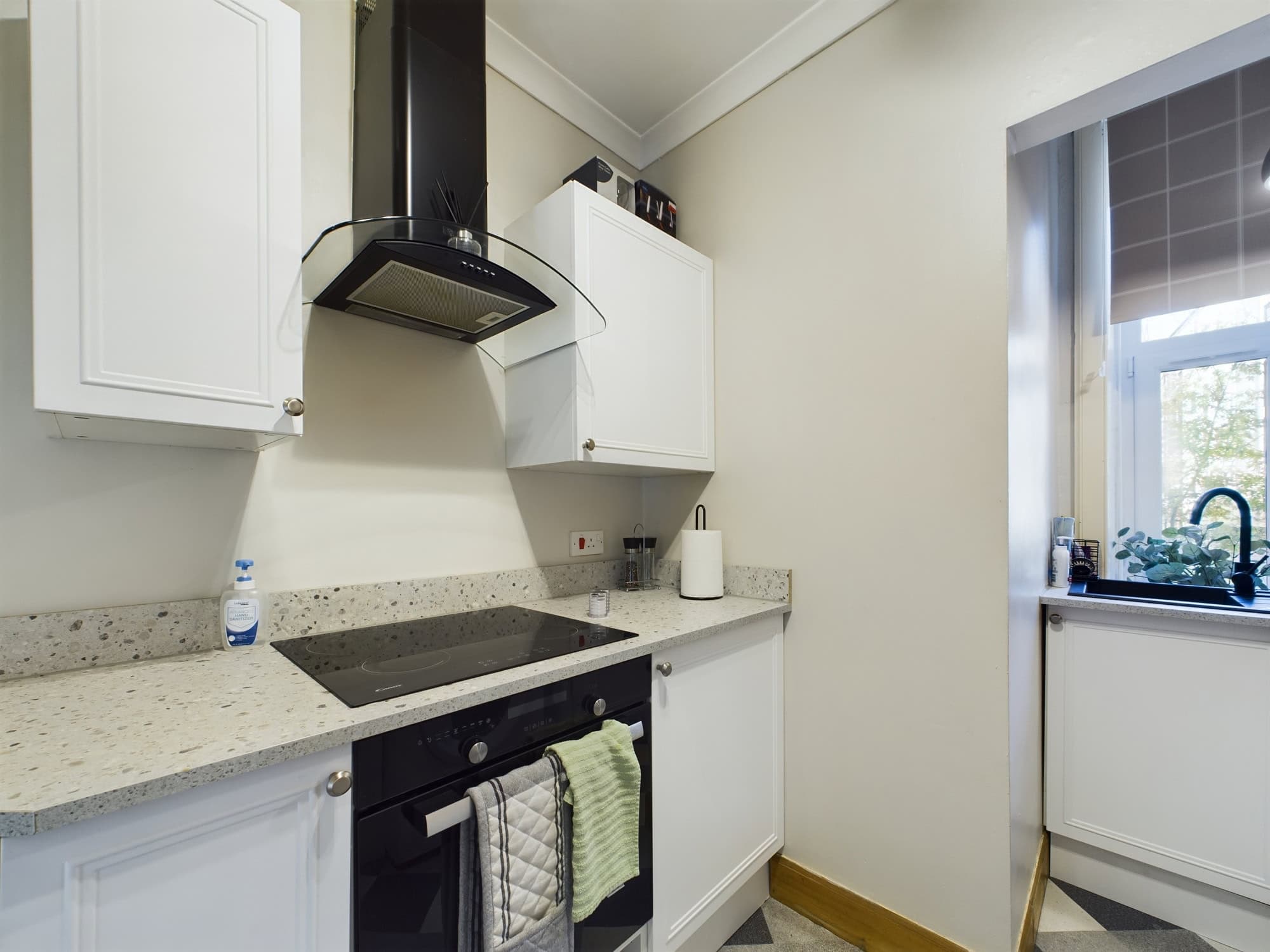 184 Kilmarnock Road - Fantastic One-Bedroom Flat To Let in Shawlands