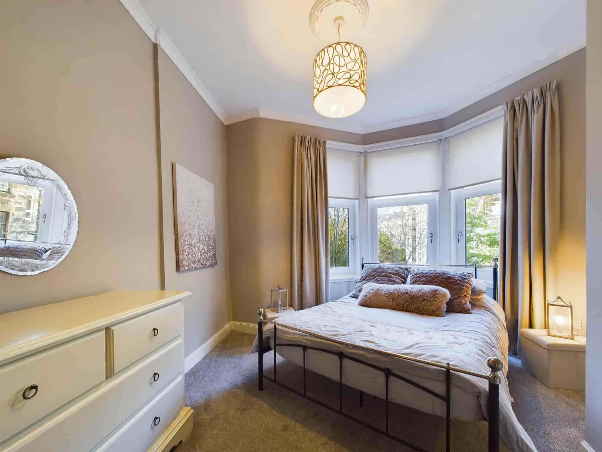 184 Kilmarnock Road - Fantastic One-Bedroom Flat To Let in Shawlands