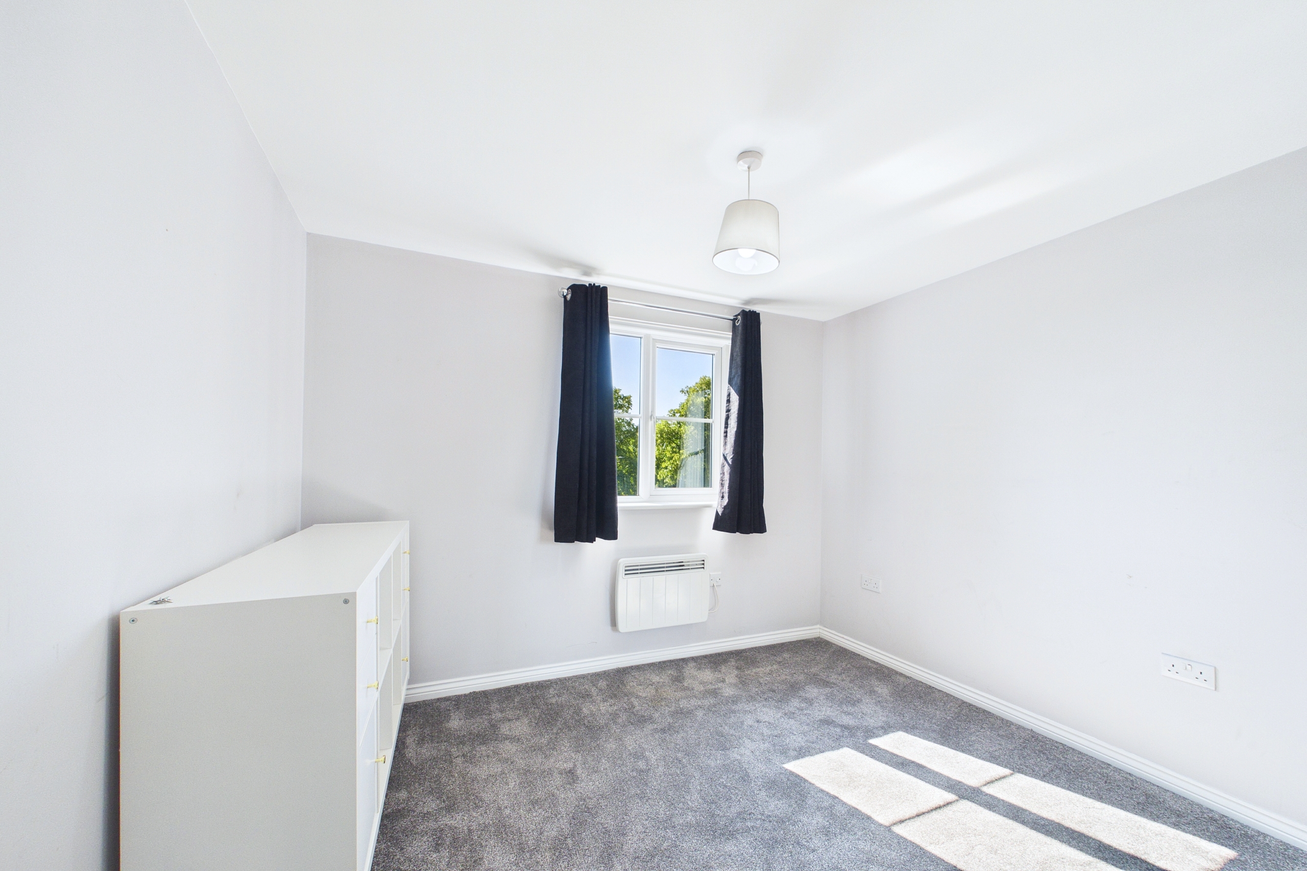 Spacious Two-Bedroom Apartment To Let in Uddingston