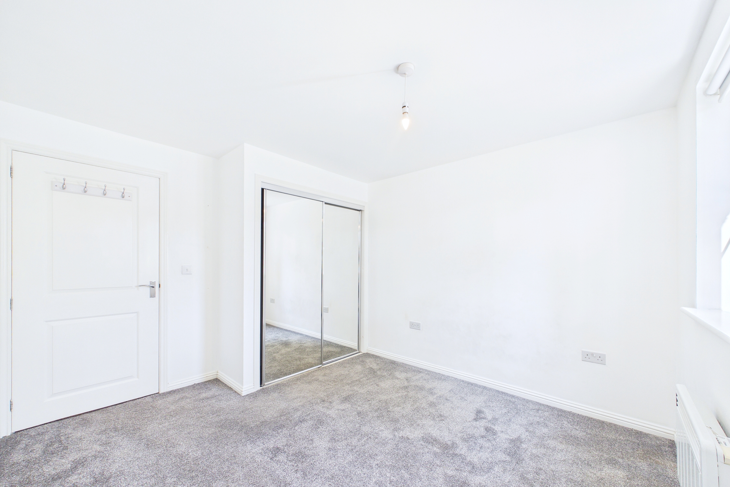Spacious Two-Bedroom Apartment To Let in Uddingston