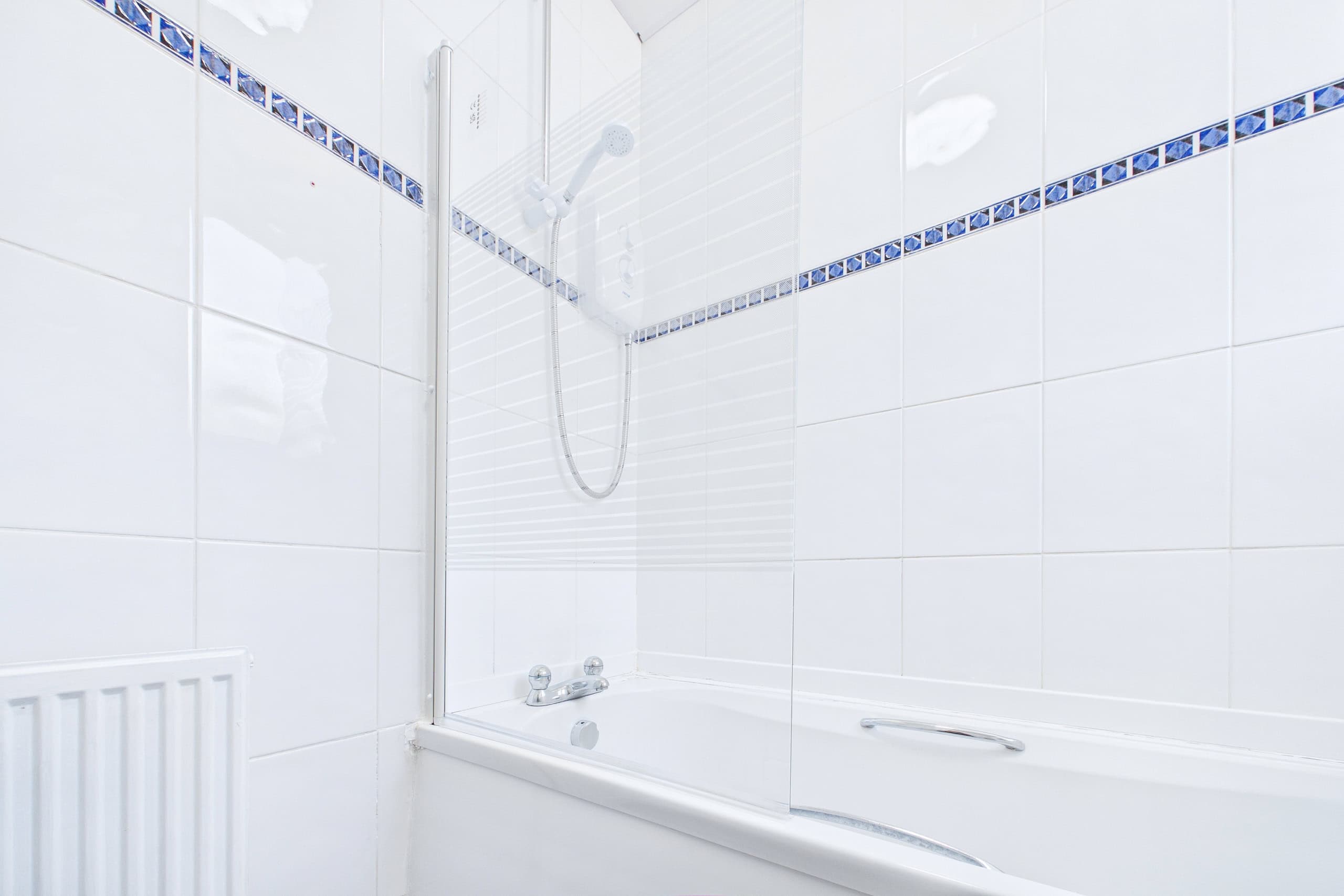 Refurbished Three-Bedroom Upper Cottage Flat To Let in Mosspark, Glasgow