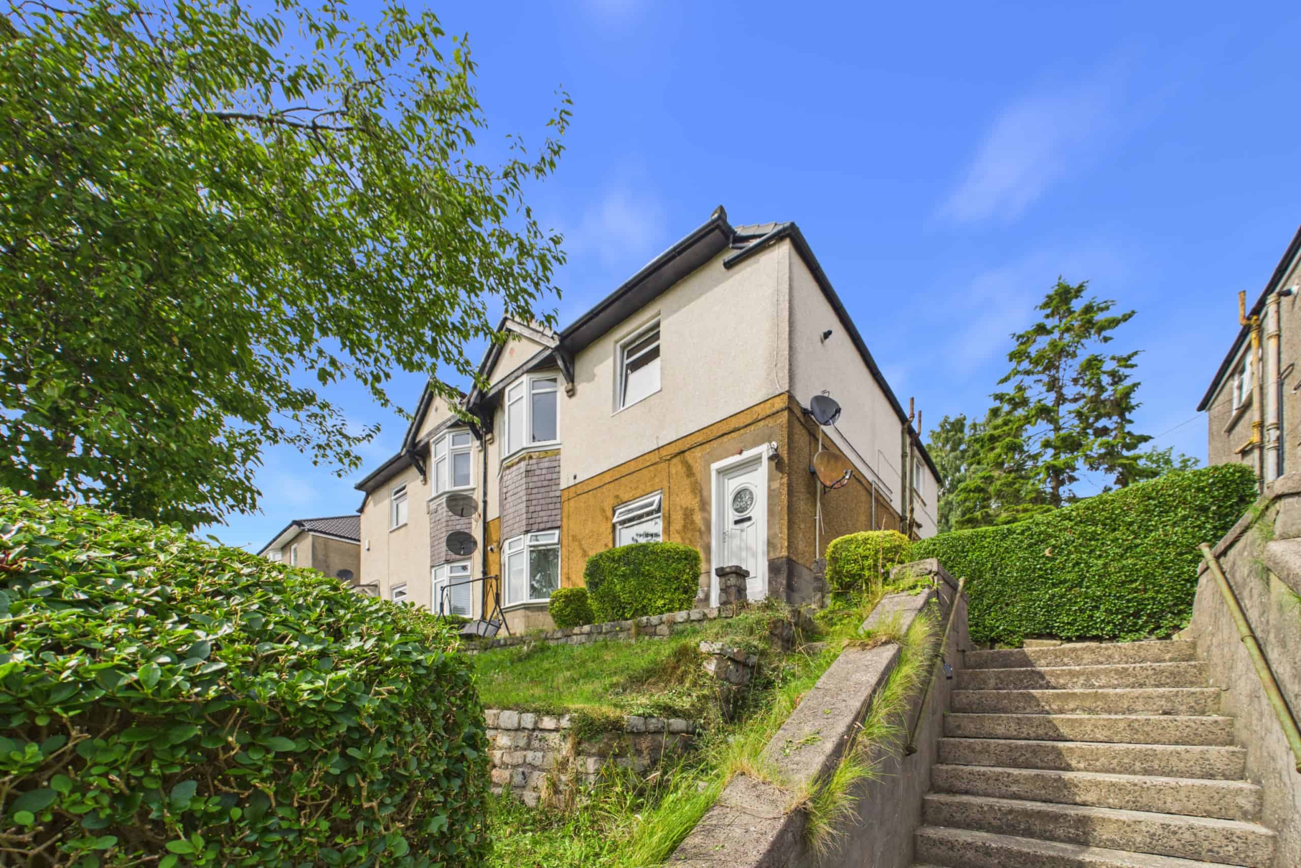 Refurbished Three-Bedroom Upper Cottage Flat To Let in Mosspark, Glasgow