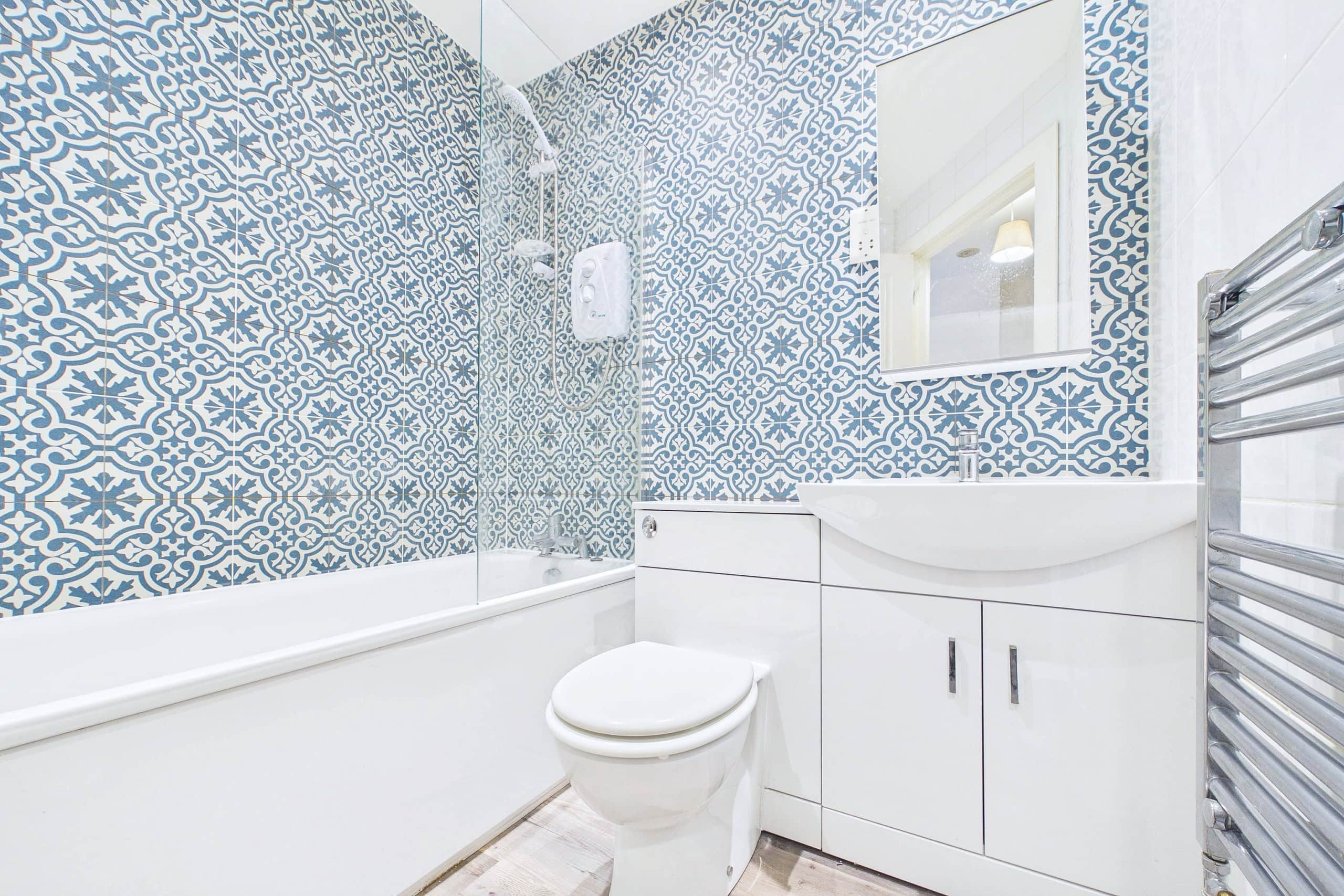 48 West Regent Street - Stylish One-Bedroom Apartment To Let in De Quincey House