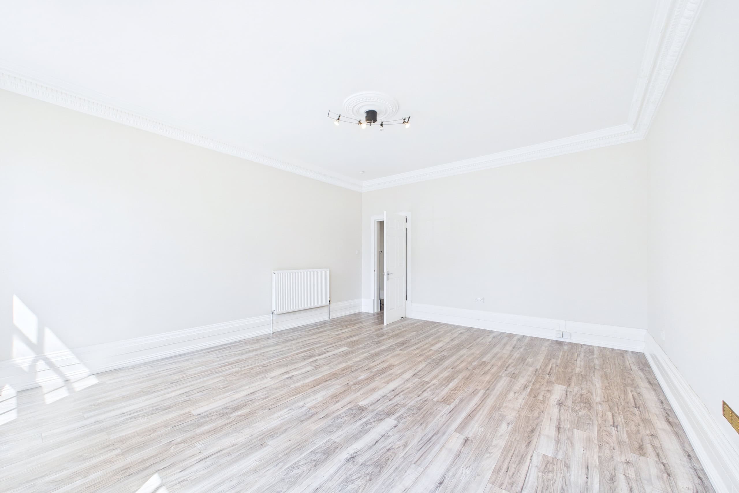 46 Buccleuch Street - Stylish Three-Bedroom Tenement Flat for Sale in Glasgow City Centre