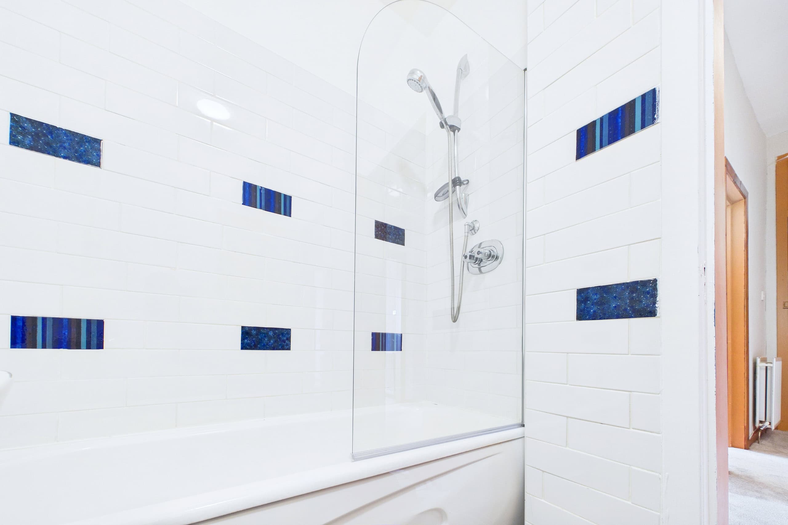 Bright One-Bedroom Top Floor Tenement Flat To Let in Dennistoun, Glasgow