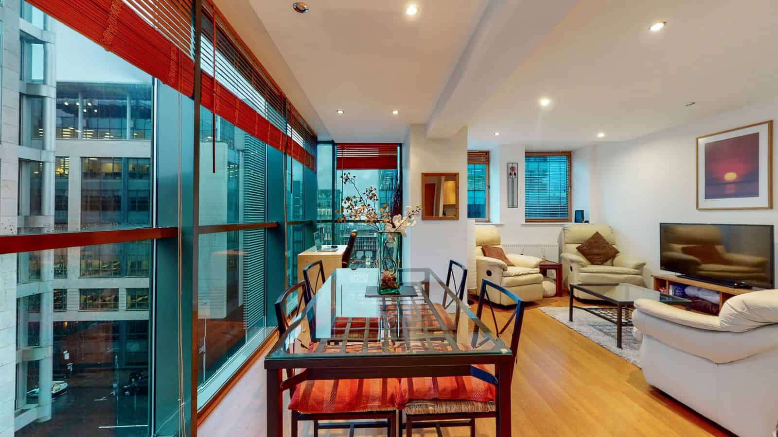 exceptional three-bedroom executive apartment to let on Bothwell Street, in the heart of Glasgow City Centre.