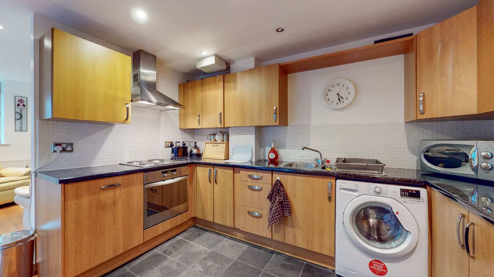 exceptional three-bedroom executive apartment to let on Bothwell Street, in the heart of Glasgow City Centre.